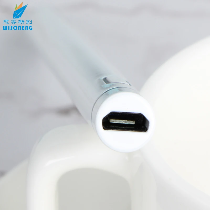 Элегантный стилус с автоматическим отключением работает со всеми емкостными устройствами с сенсорным экраном