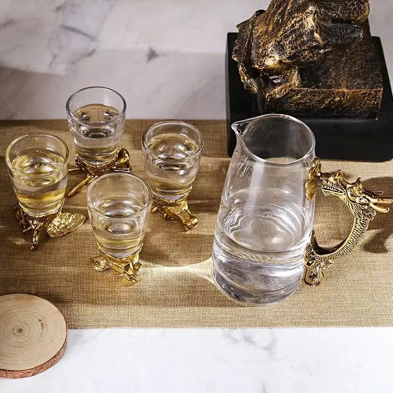 New Design Chinese novel 12 Zodiac crystal gift alloy shot glass wine decanter set