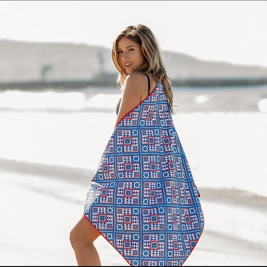 Бесплатный дизайн, бесплатный образец, печатное пляжное полотенце из микрофибры с сублимационной печатью, быстросохнущее пляжное полотенце для йоги