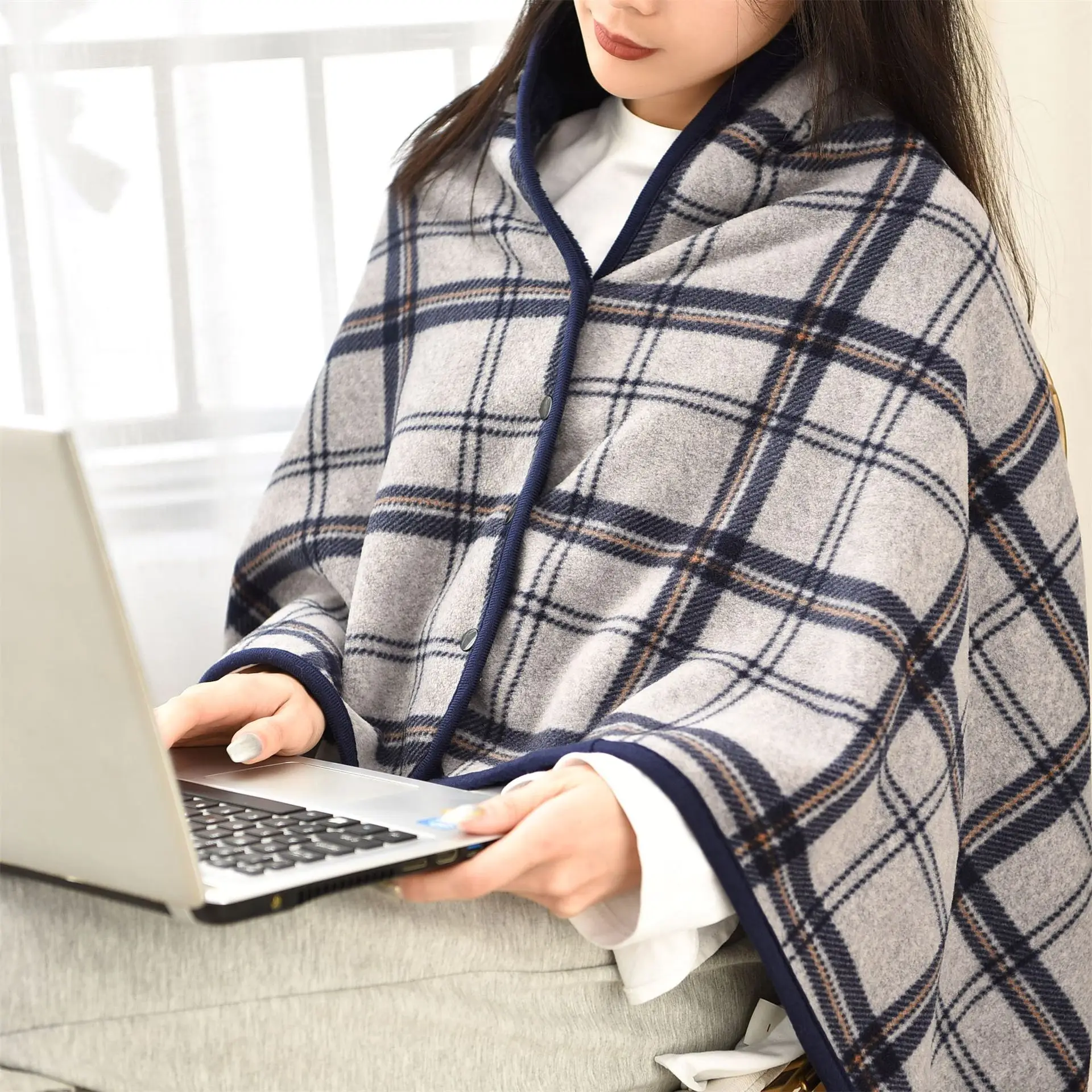 High Quality Flannel Blanket Button-down Office Shawl Blanket off-the-shelf Hair blanket Plaid Shawl Thickened Cloak