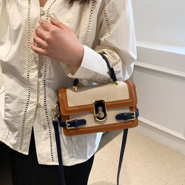 Factory Wholesale Handbags Light Ladies Small Square Bags Ladies Fashion Design Purses For Females