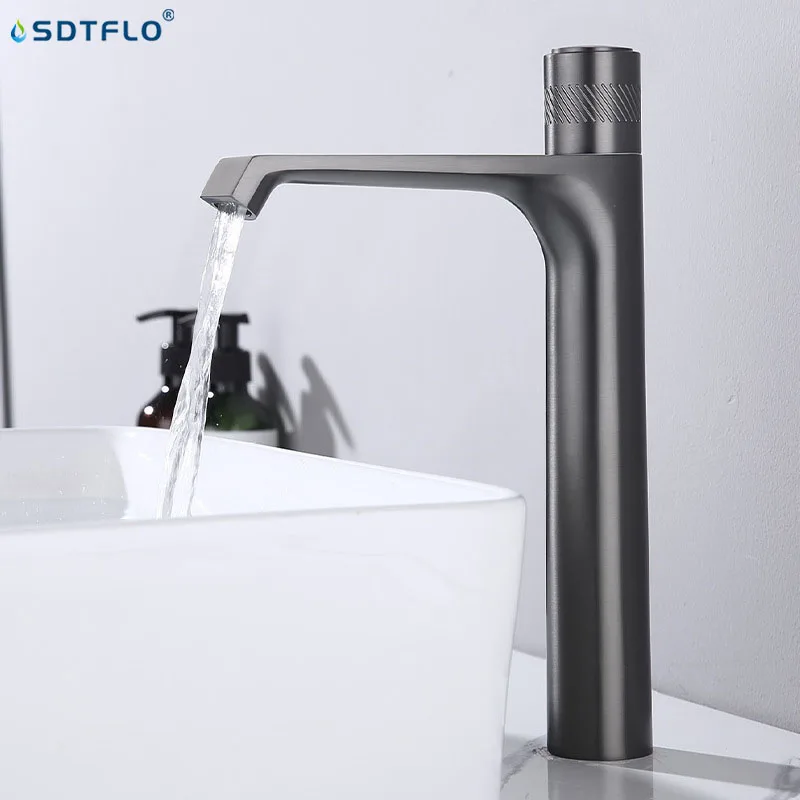 Customized Hand Wash Basin Faucet Hot Cold Water Bathroom Rotating Mixer Tap Rotatable Handle Basin Faucet