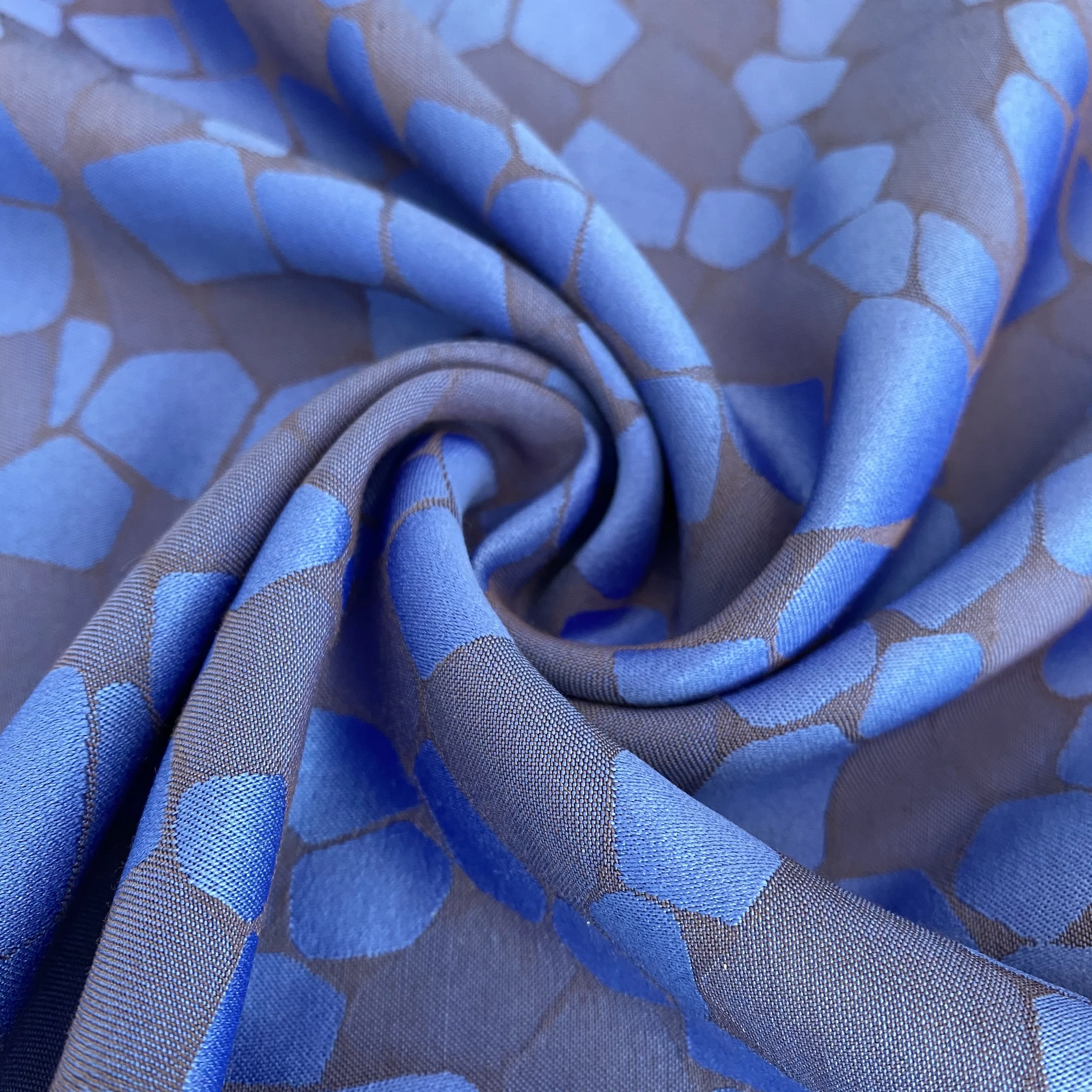 100% Fashion custom design jacquard women dress muslim fabric wholesale tr vietnam silk floral