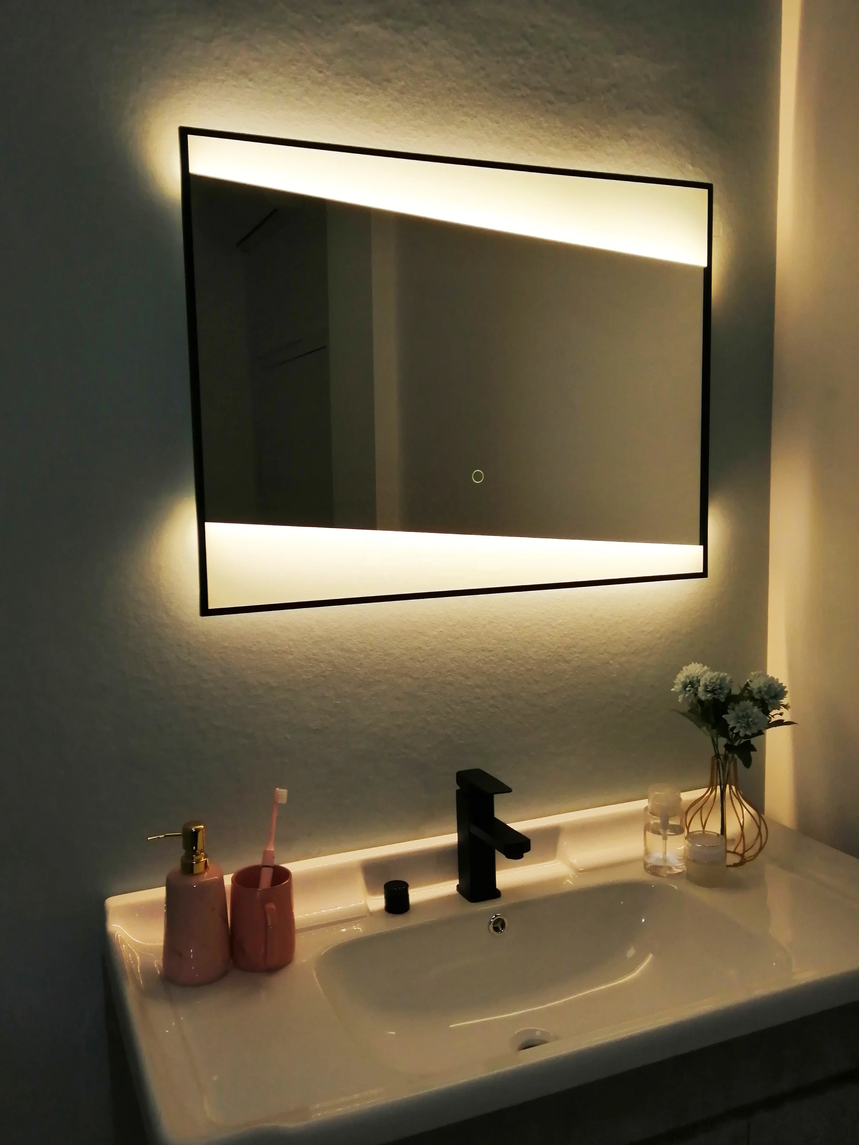 High quality bathroom illuminated vanity mirror with 3000K LED lighting and touch switch