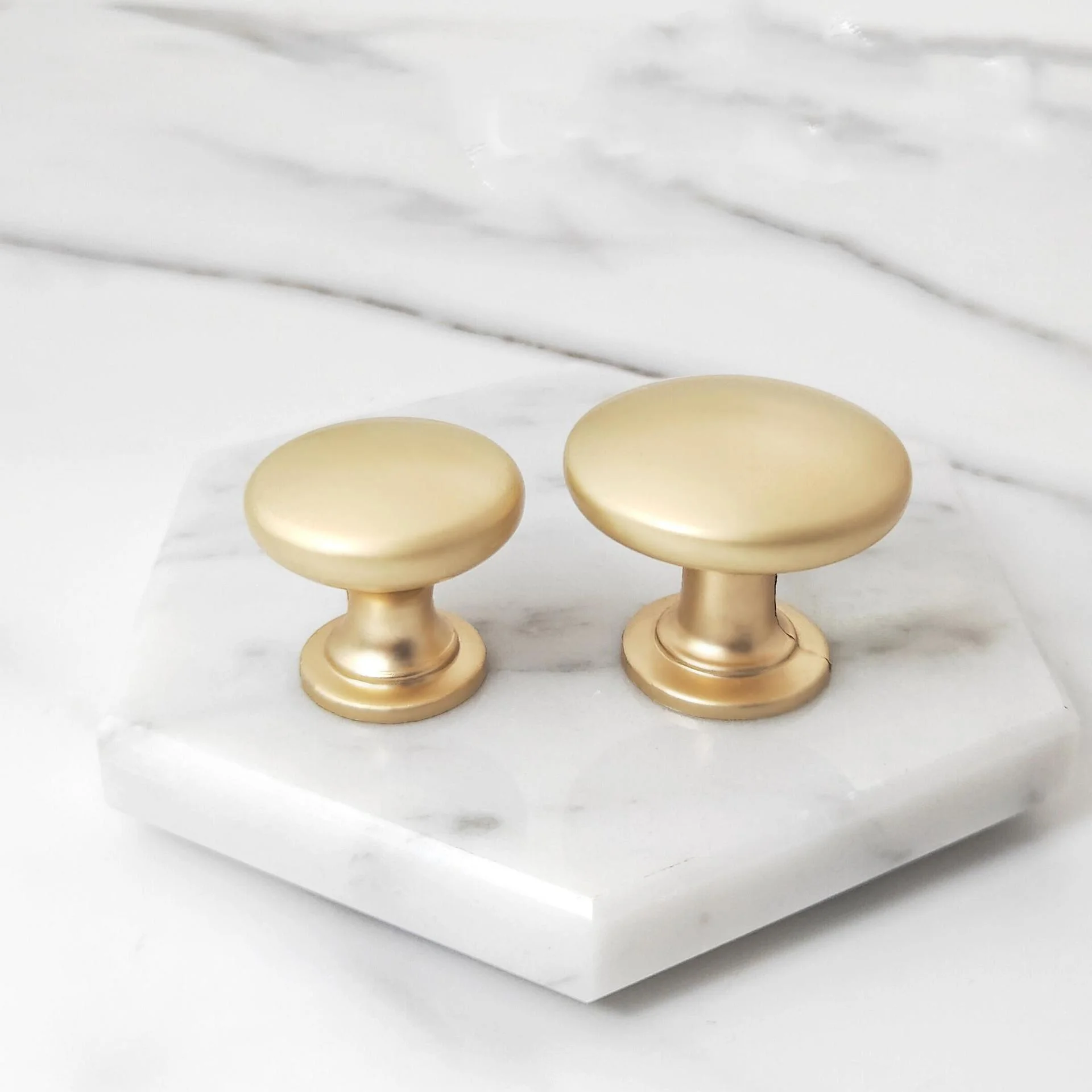 luxury antique brass dresser drawer handles ceramic door pulls furniture cabinet handles knobs