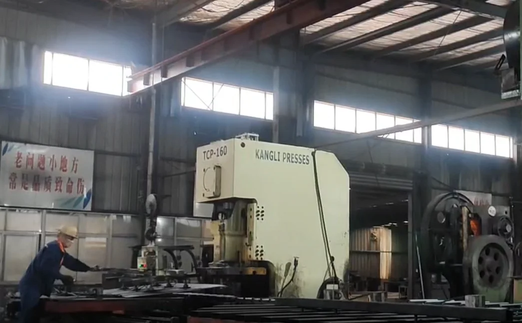 New Design Wholesale Supply Multi Function no button car alarm system GDB1369 car alarm cable