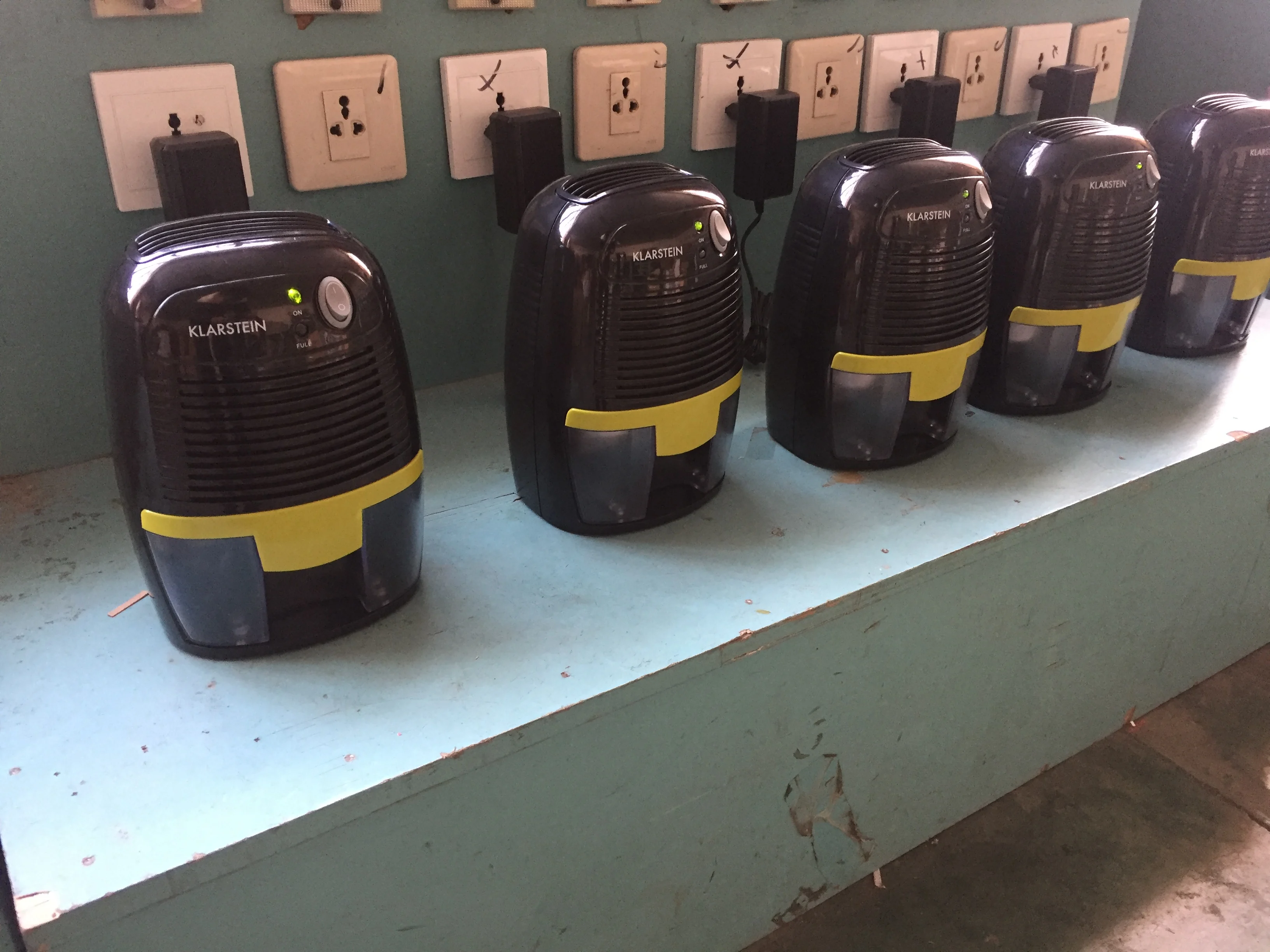 Manufacturer 500ml Argos Air Dryer Electric Portable Damp, Mould, Best Price Moisture Absorber Home Mini Peltier Dehumidifier