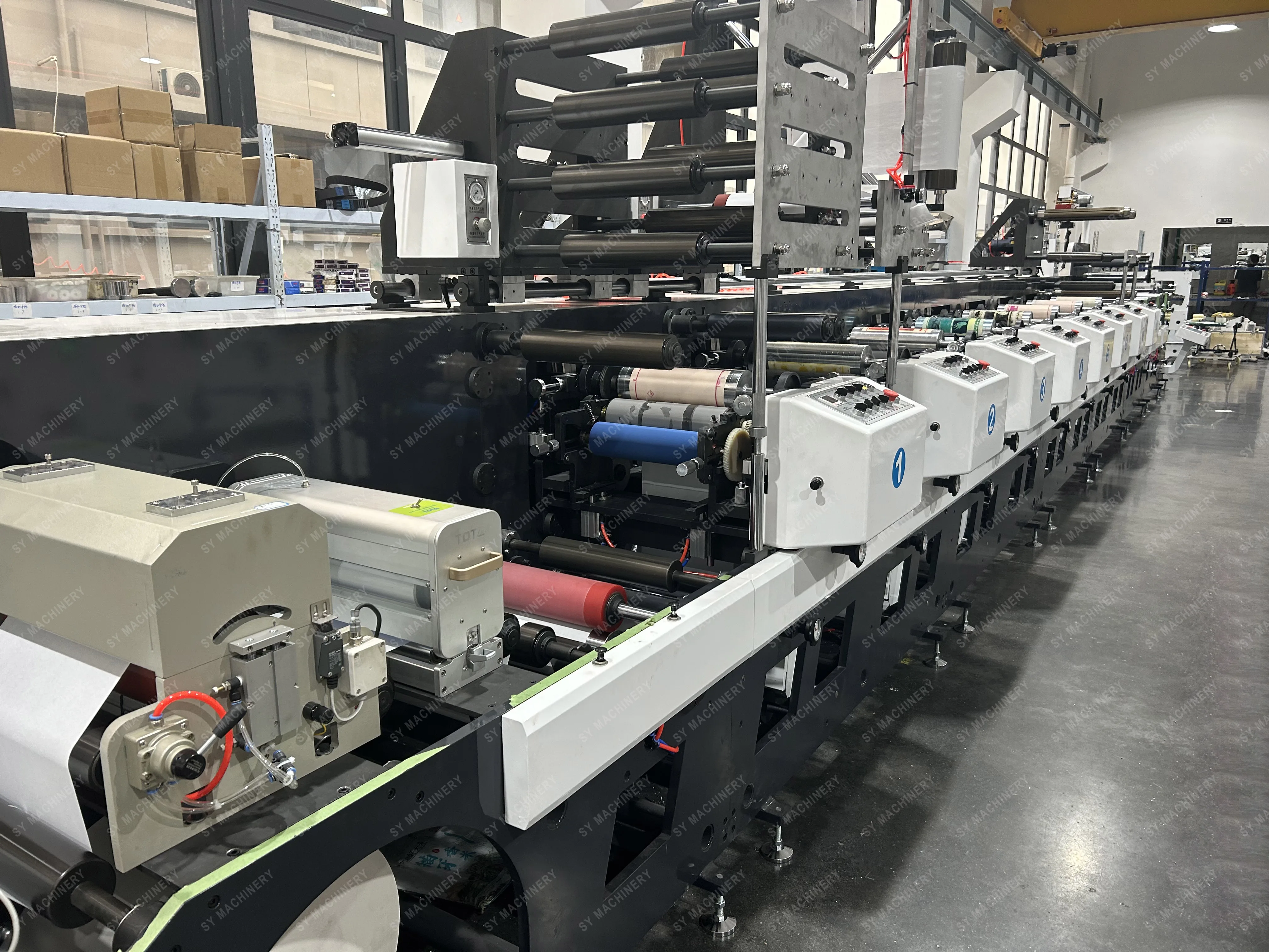 High quality vinyl sticker label horizontal inline flexo printing machine for 8 color 8 UV