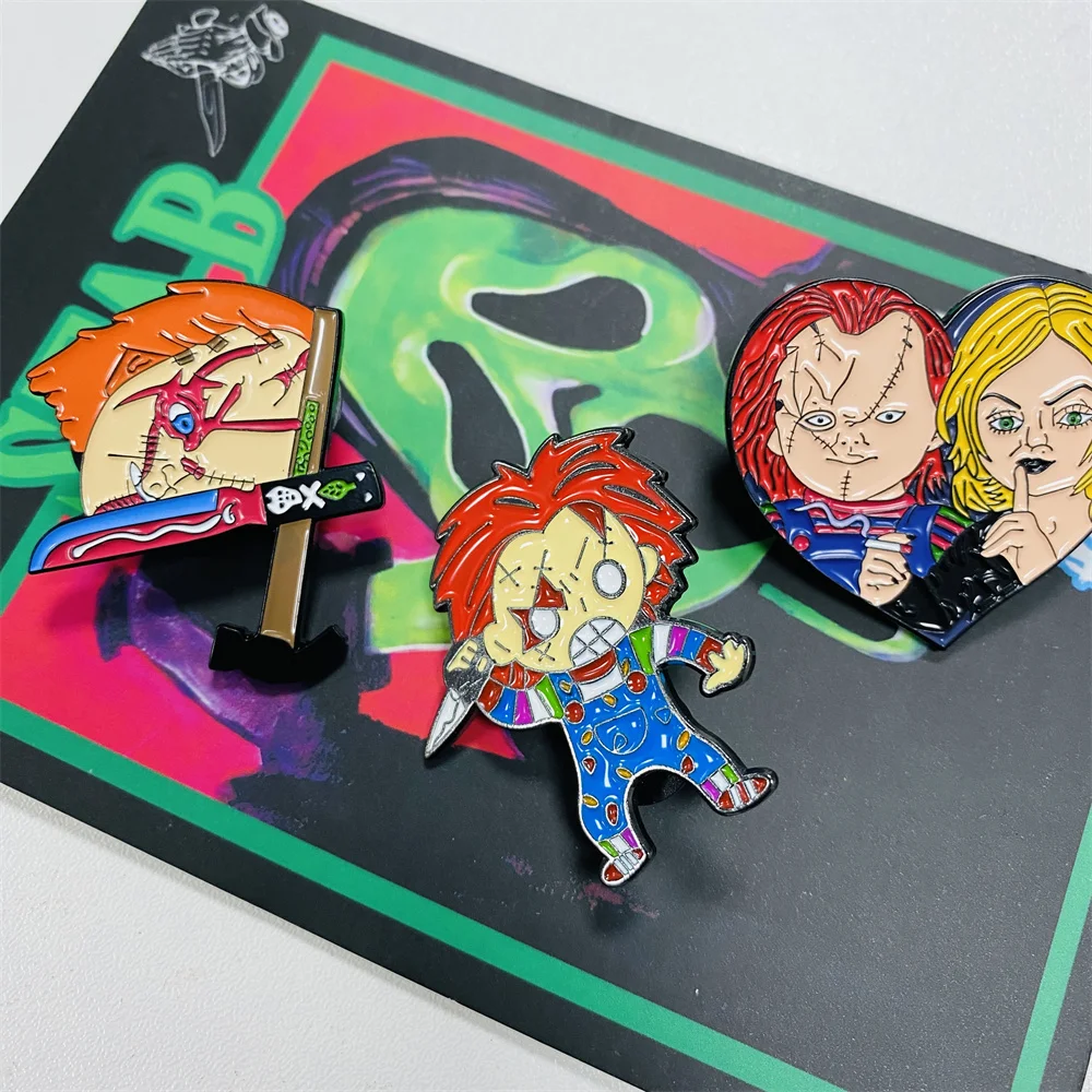 Эмалированная брошь в виде ужасов