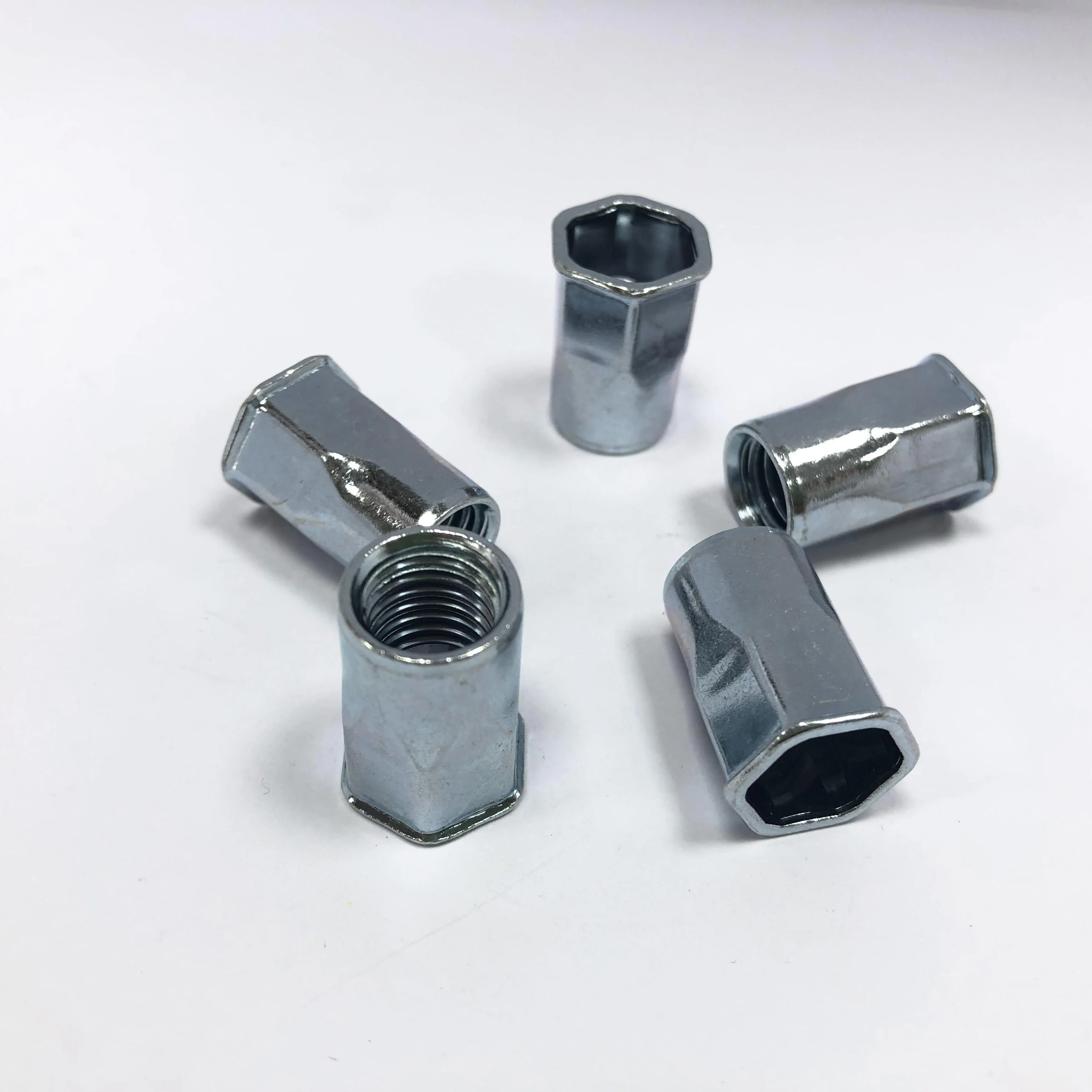 M6 M8 M10 M12 1/4 Нержавеющая сталь A2 316 плоская круглая головка накатка гайка вставка Заклепка ms