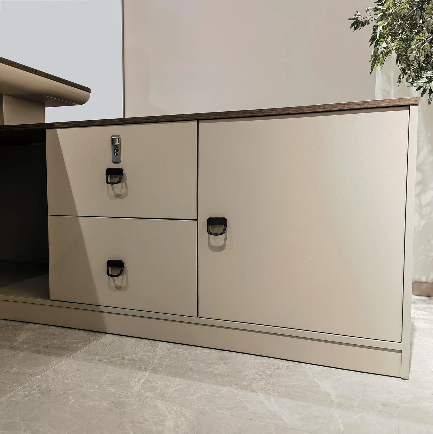 Modern L Shape Wooden Office Table Set Boss Desk Executive Desk With Chair