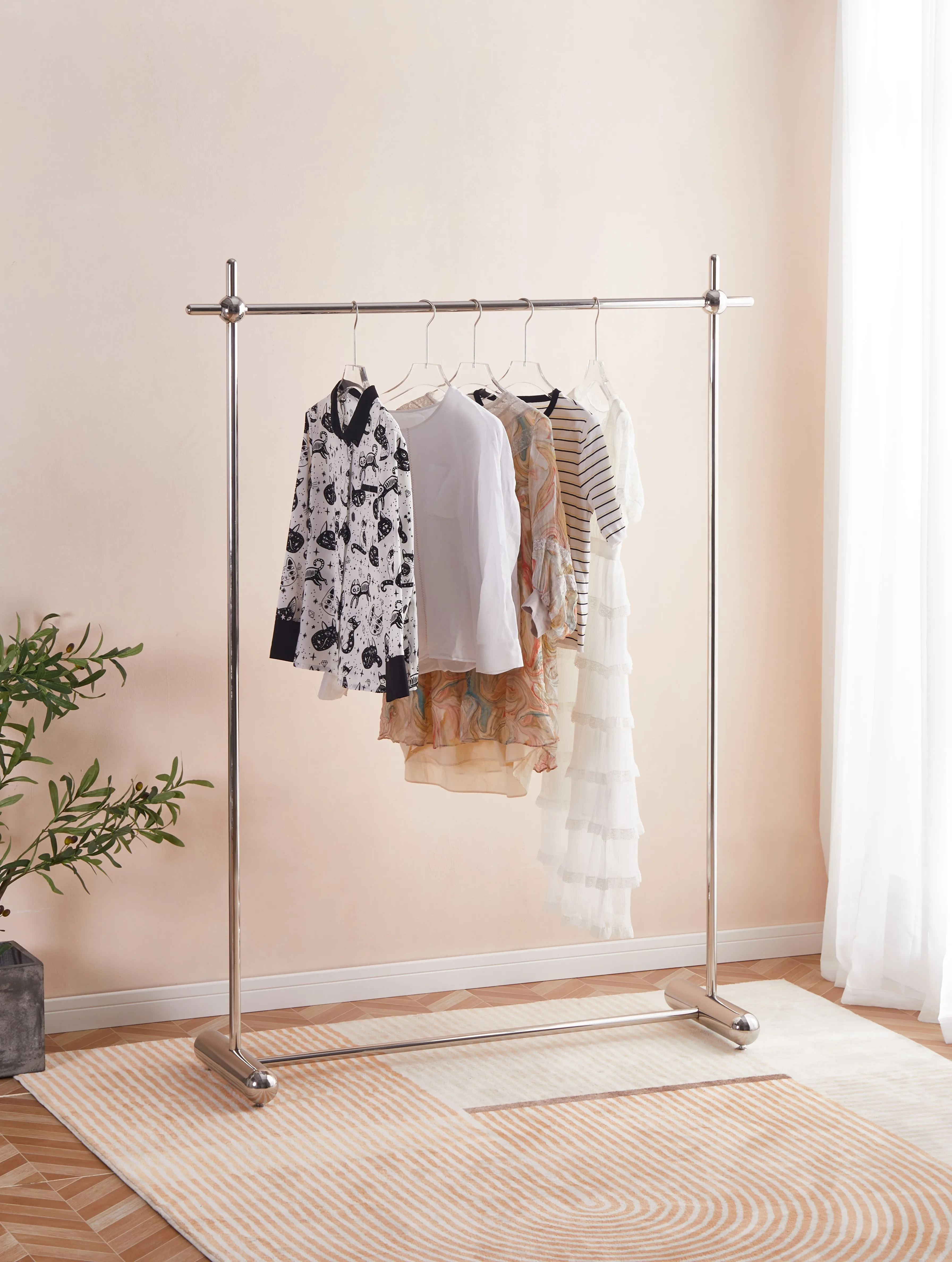 Wholesale Modern simple design clothes Display Stand/Store cloth rack / Clothes shop equipment