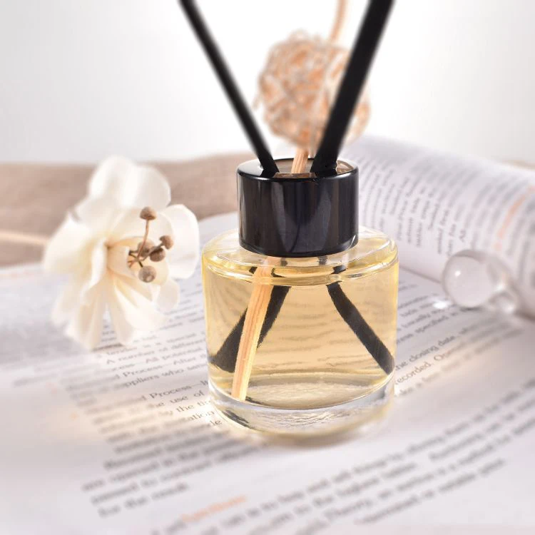 new product 50ml fashion mini aromatherapy glass bottle with gift box for home hotel