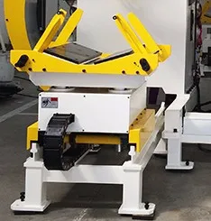 
New Design Combined Decoiler Straightener Feeder 3 In 1 Machine For Thick 0.5-4.5 mm Sheet Metal 