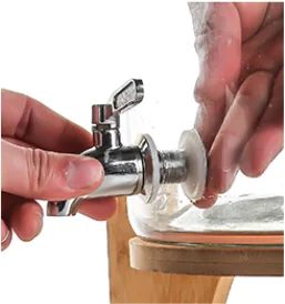 High selling 5L 7.5L 10L Reusable Borosilicate Glass Glass Beverage/Beer glass jug with tap