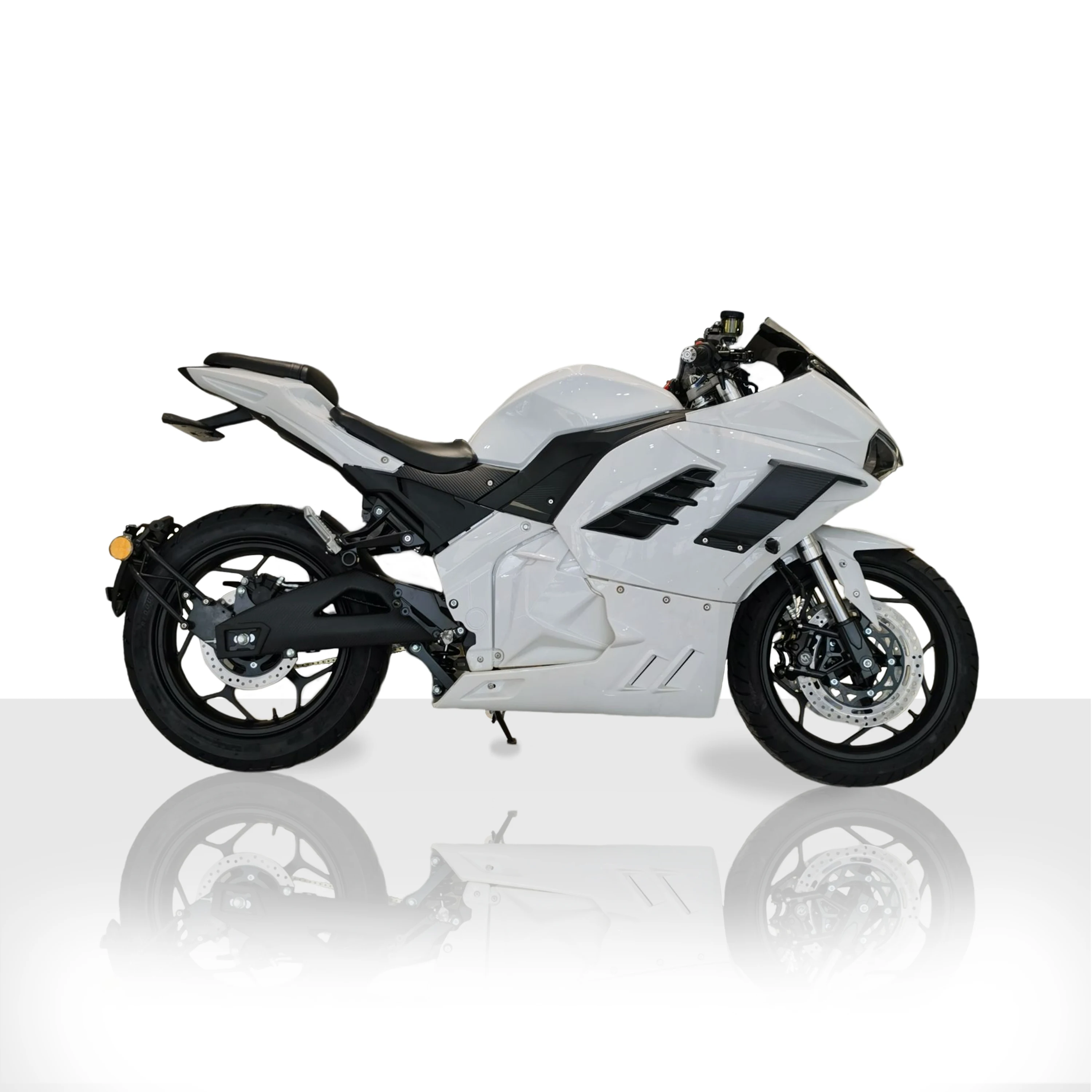 Cruiser Motorcycle 4000w Reach 140KM/H Chain Motor Bike Motorcycle For Adults
