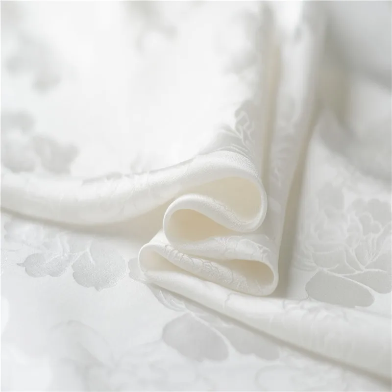 Итальянские поставщики 100% жаккардовые шифоновые чистые скрапсы шелковый атлас шелк жаккардовая ткань для ночного белья