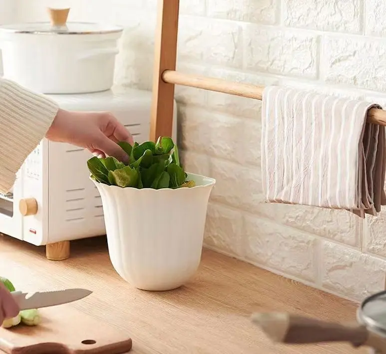 Wall-mounted Trash Can Flower Style Household Kitchen Waste Countertop Trash Can Kitchen Cabinet Door Hanging Labor-saving