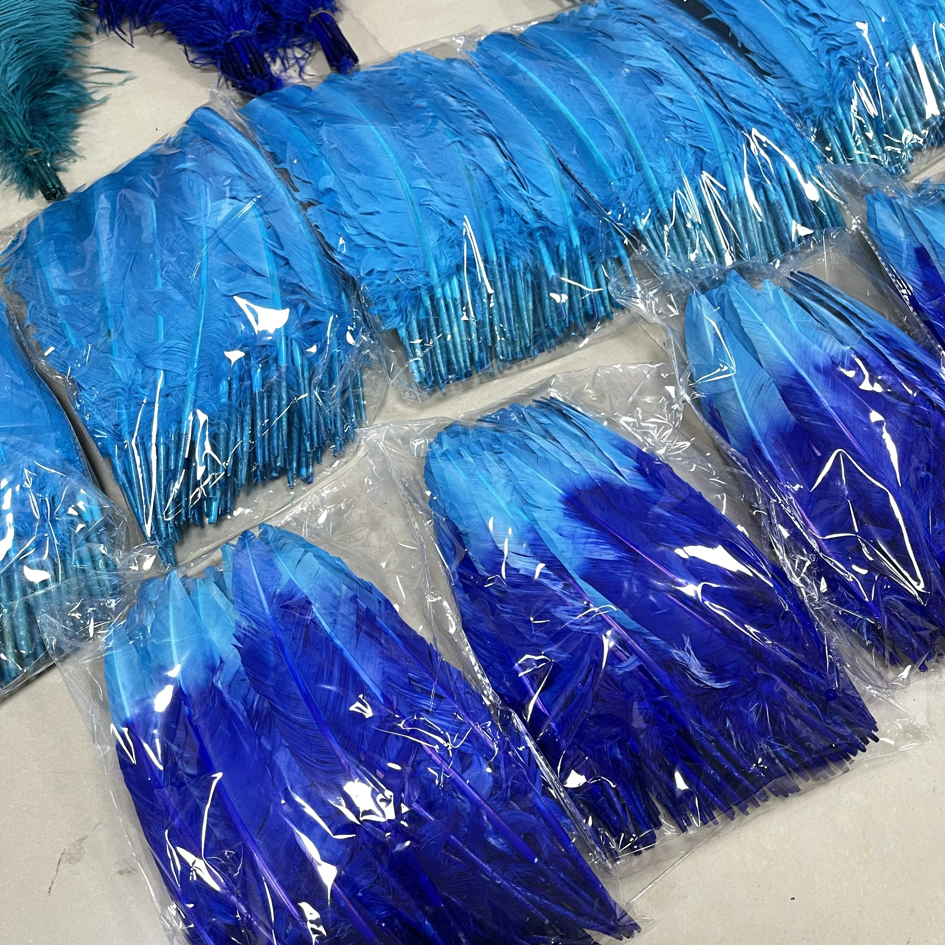 Wholesale Blue Aqua Series Carnival Costume Accessory Dyed Nature Feathers Rooster Ostrich Turkey Christmas Easter Celebrations