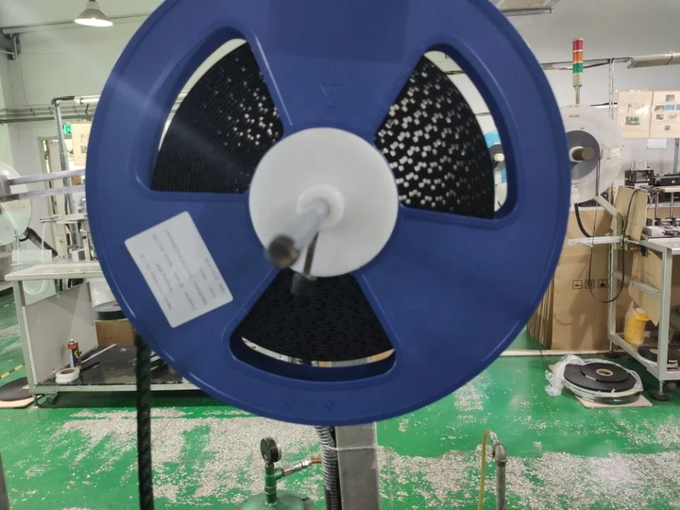 Формовочная машина для пластиковых