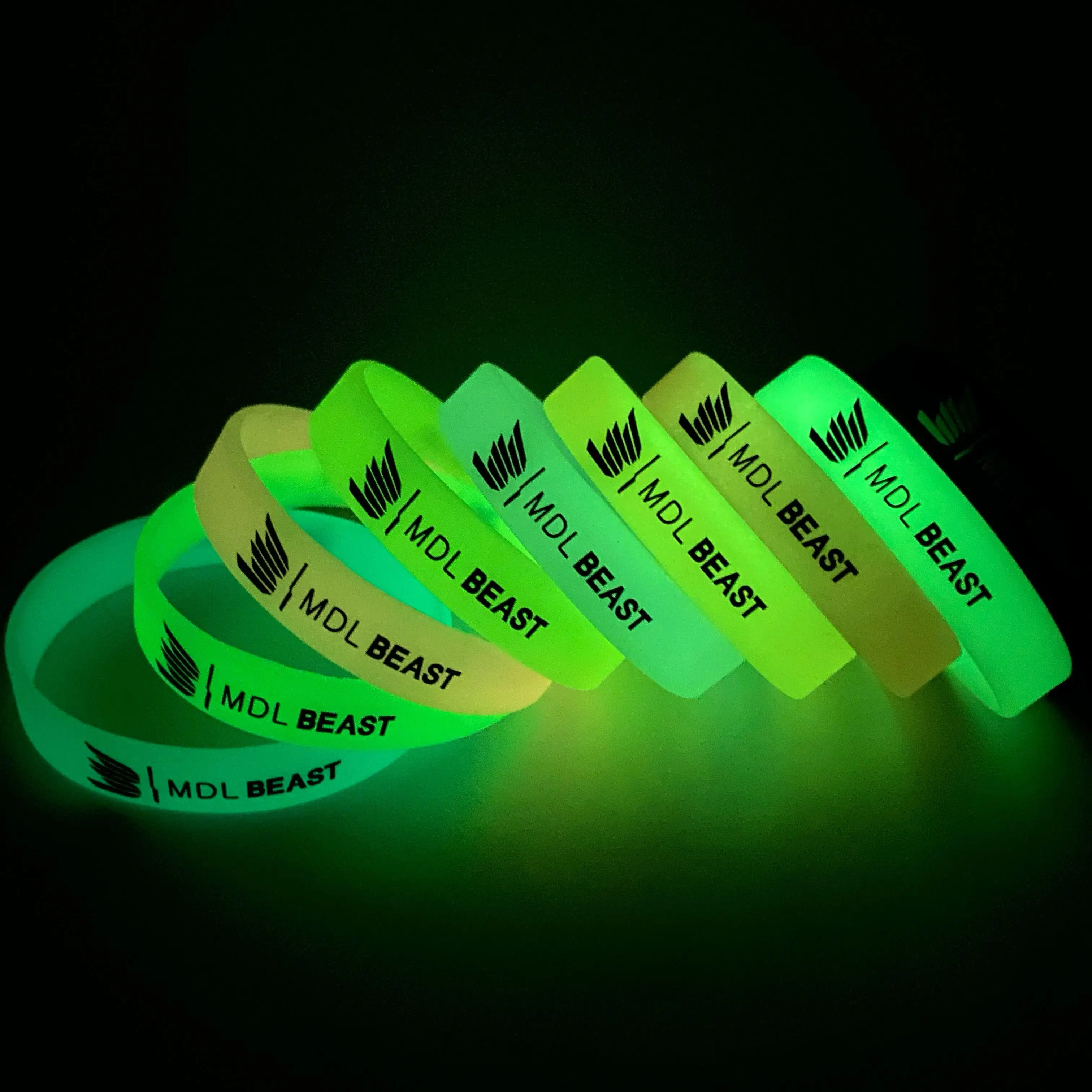 Promotional gifts silicone led bracelets custom logo silicone wristband luminous glowing glow event silicone wristband