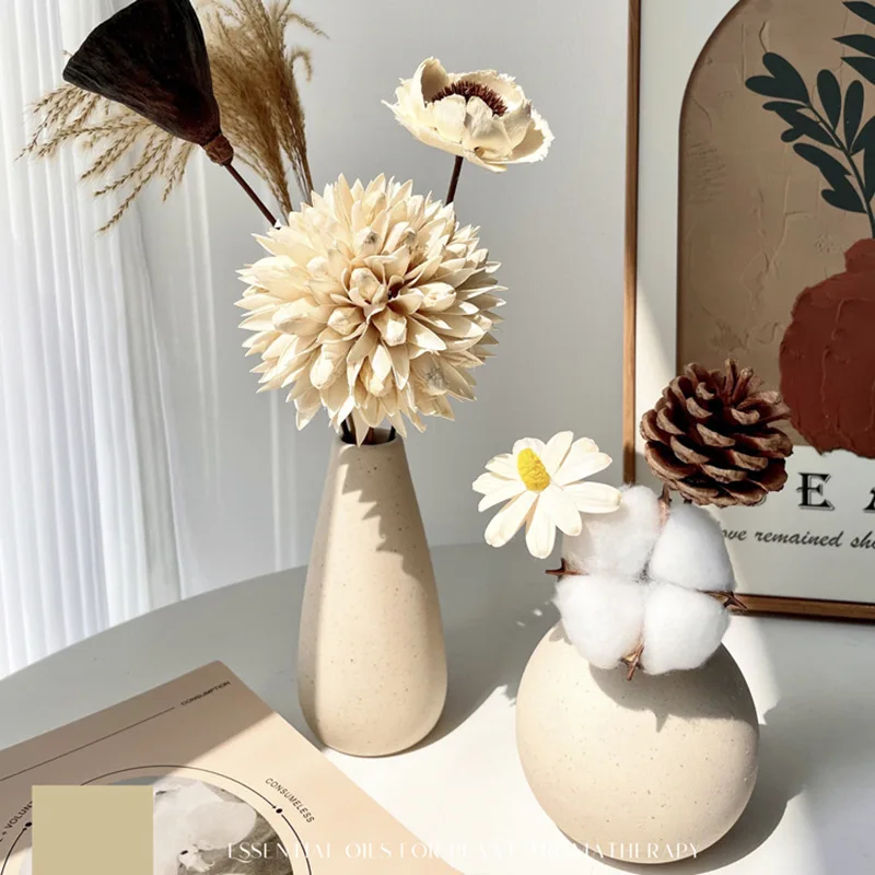 Nordic Rustic Minimalistic Small Decoration Retro Vase Clay Pottery Ceramic Bud White Flower Vase For Shelf Home Decor