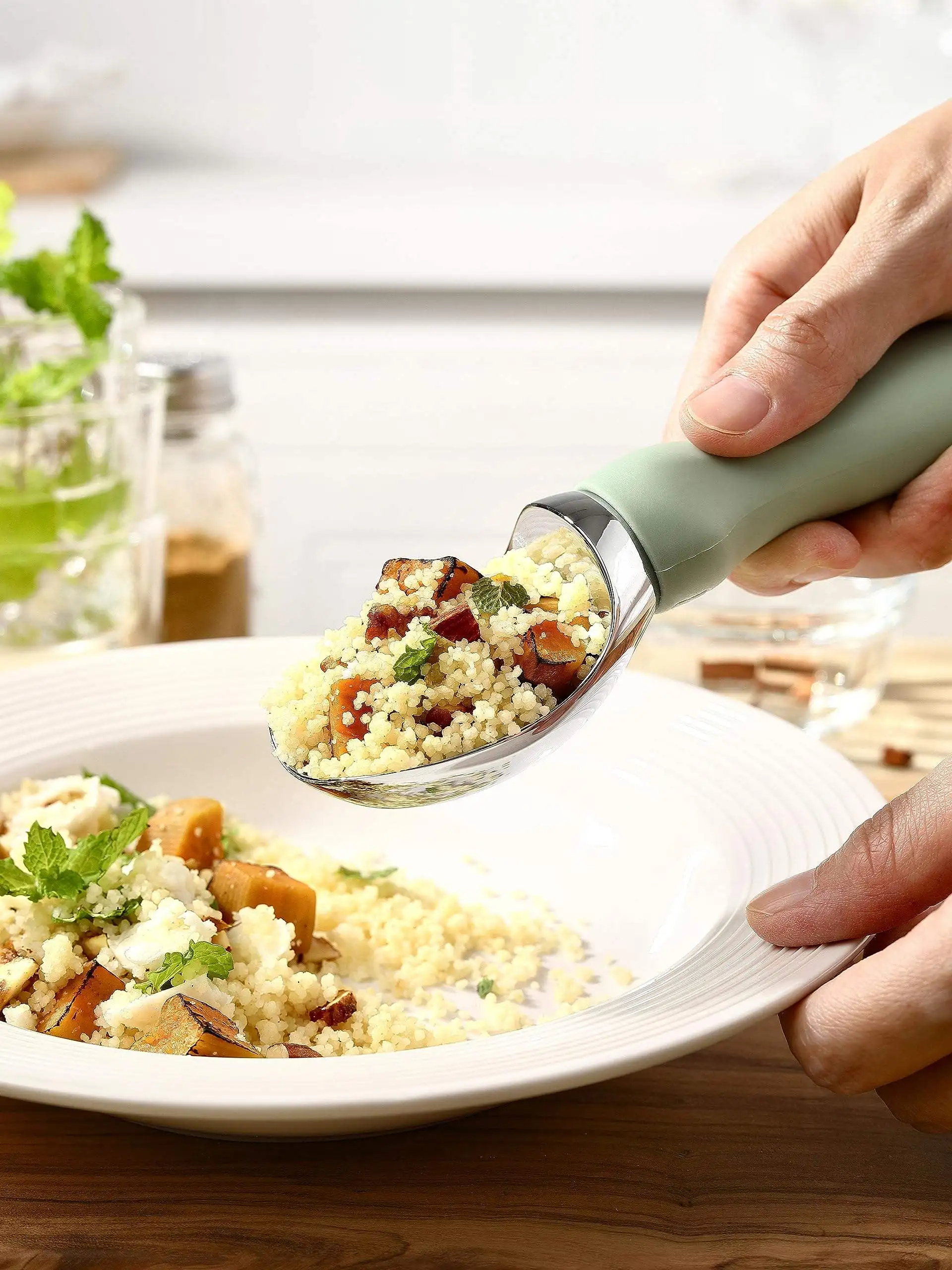 Simple Style Zinc Alloy Ice Cream Scooper Ice Cream Scoop kitchen gadget ice cream scoops with Soft Handle