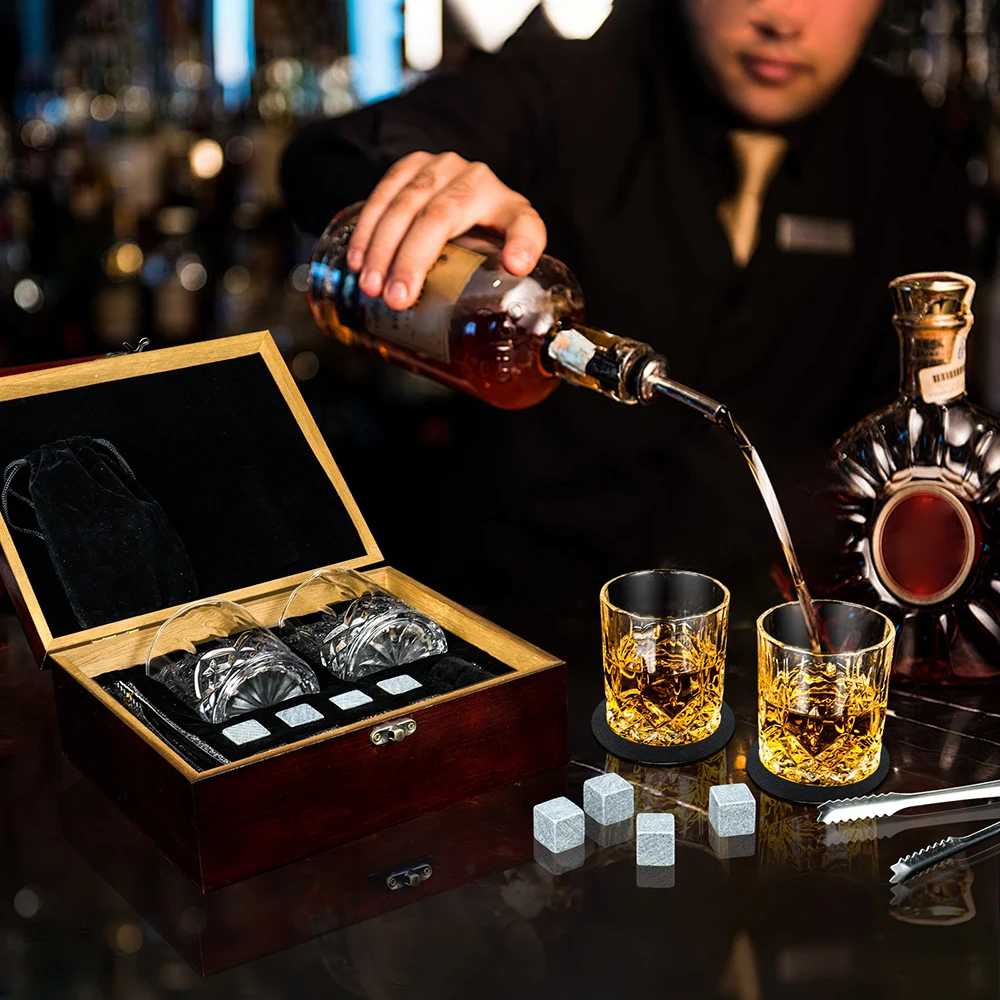 Hot Selling Bar Accessories Cooling Chilling Ice Cubes Whiskey Stones Gift Set With 2 Whiskey Glass And Velvet Bag