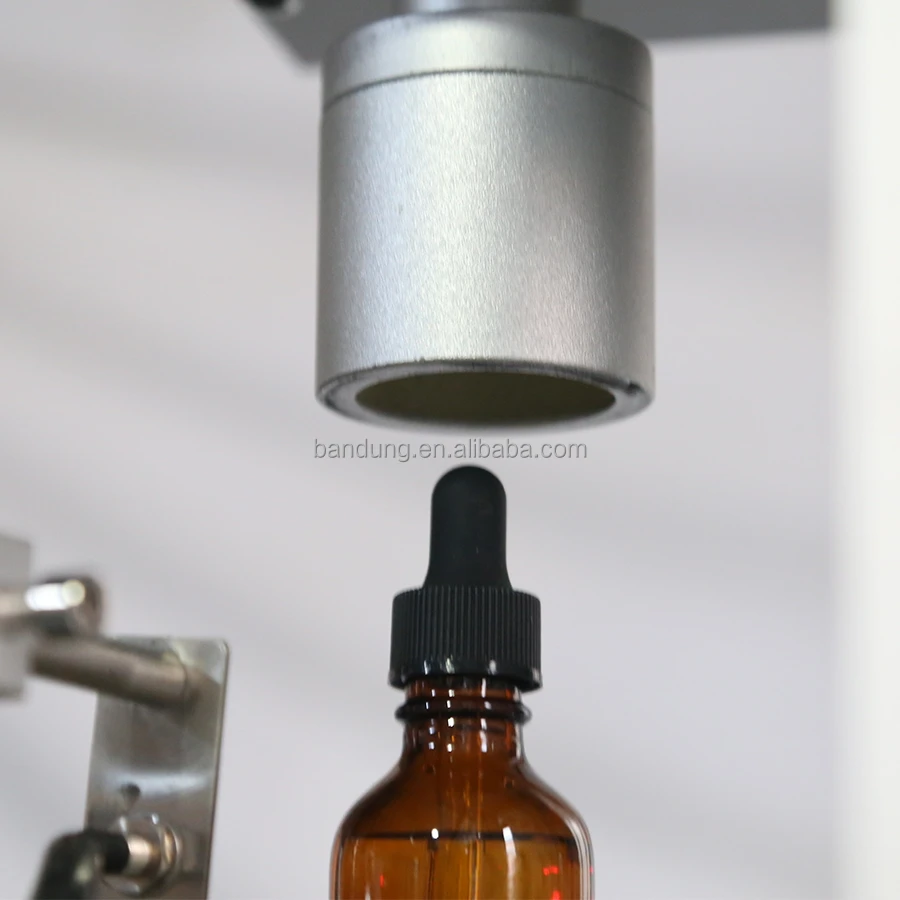 Small Business Tabletop Desktop Automatic 2 Heads Oil Juice Bottle Liquid Filling Capping Labeling Machine