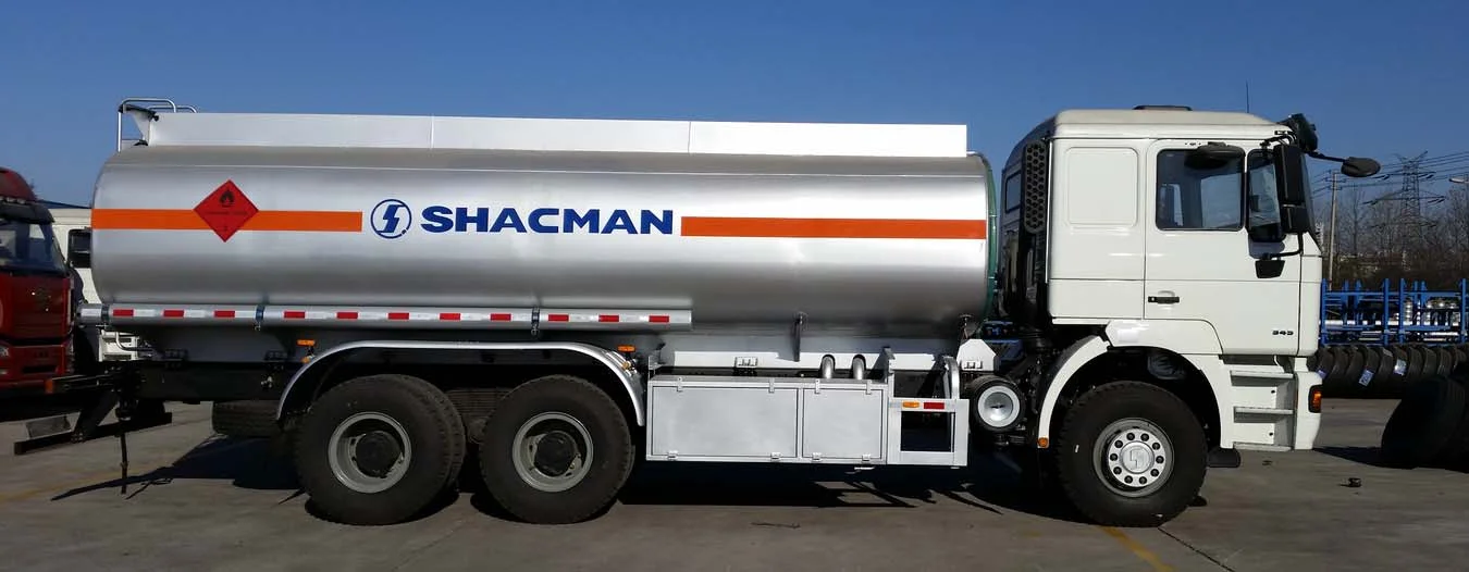 Shacman F3000 Oil Tanker Truck 4*2 10CBM Volume Euro 2 Emission Standard SX5185GYYDN461 for Sale