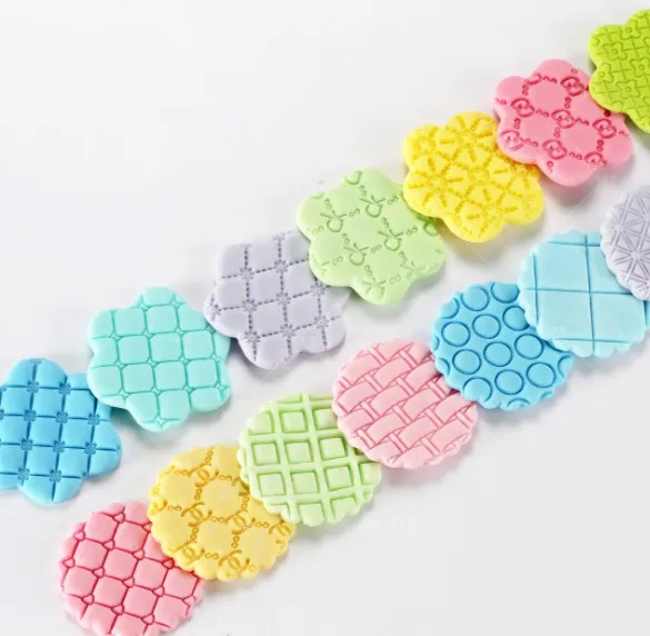 9PCS/set Fondant Cake Decorating Tools Pastry Plunger Cookies Cutter Mold Baking Biscuit Template Cookies Maker Tools