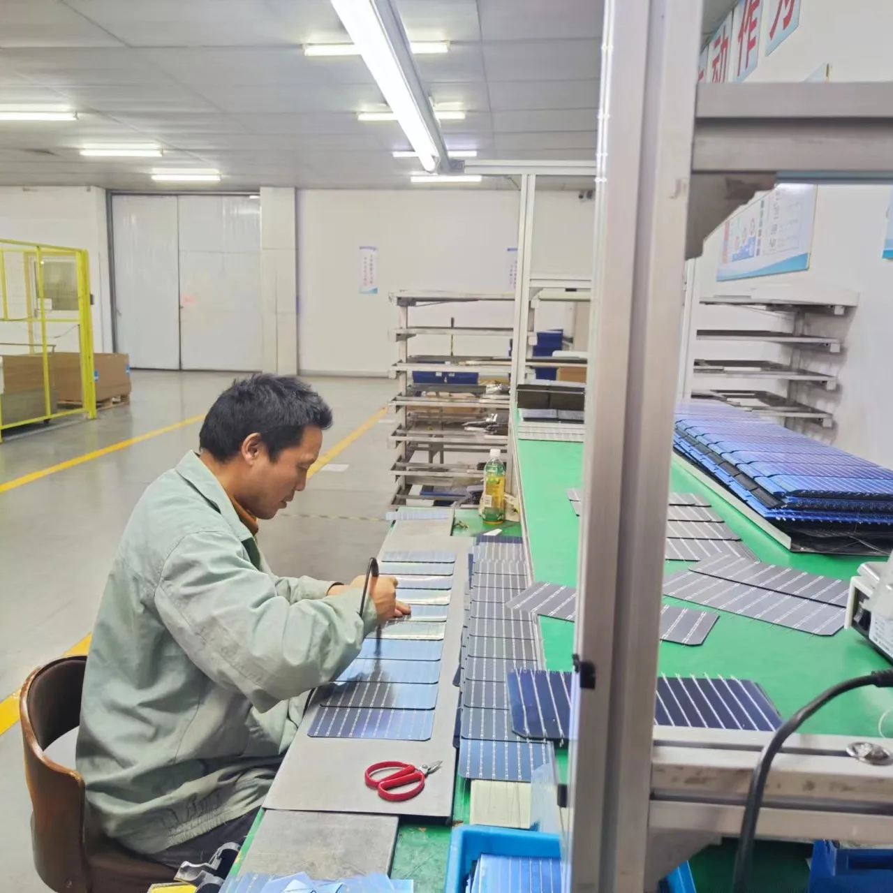 Manual Workshop Electrical Soldering Iron Solar cell Soldering Station for Making Solar Panels