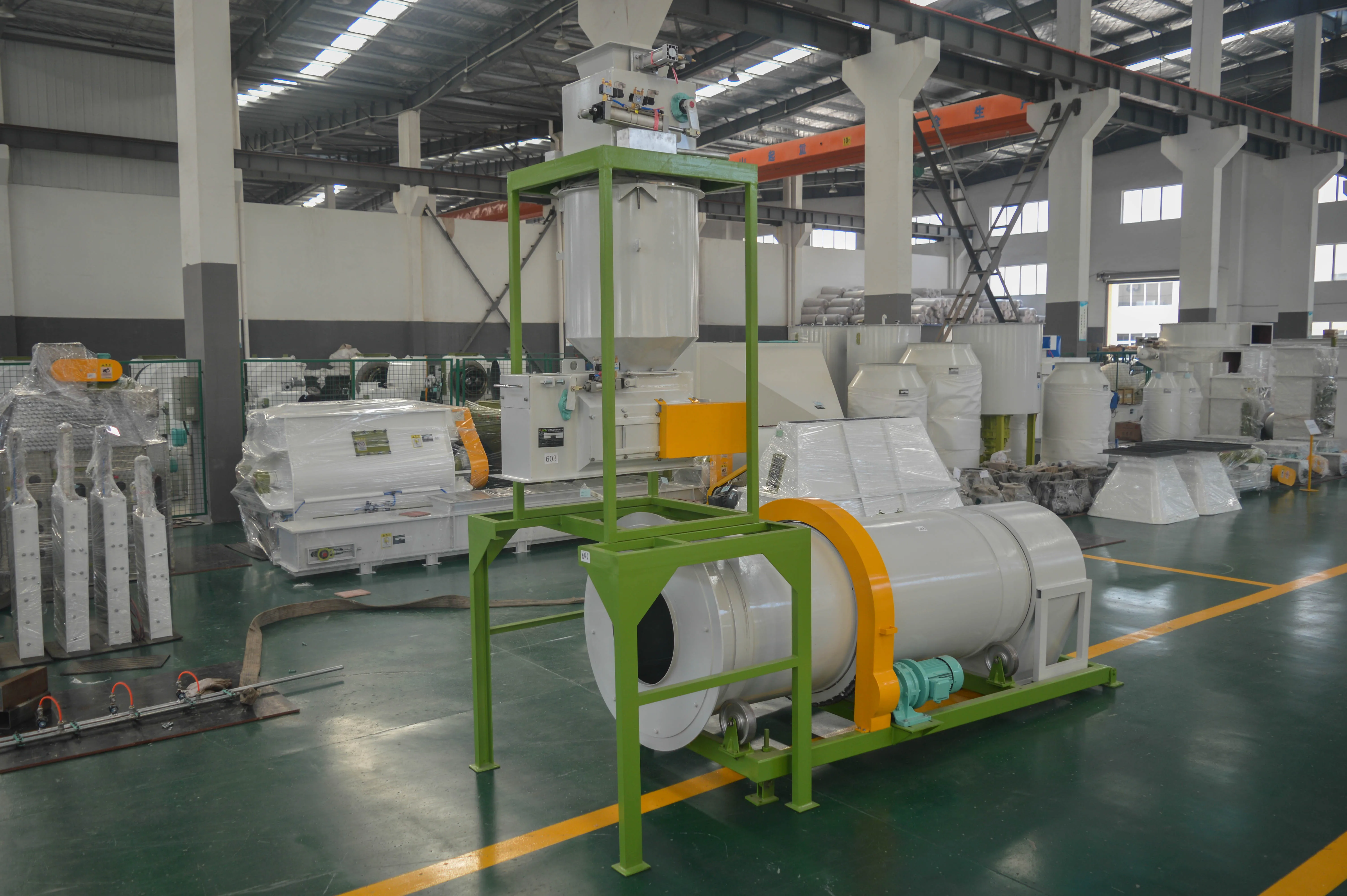 Drum feed pellets oil coating oil spraying machine feed oil coater