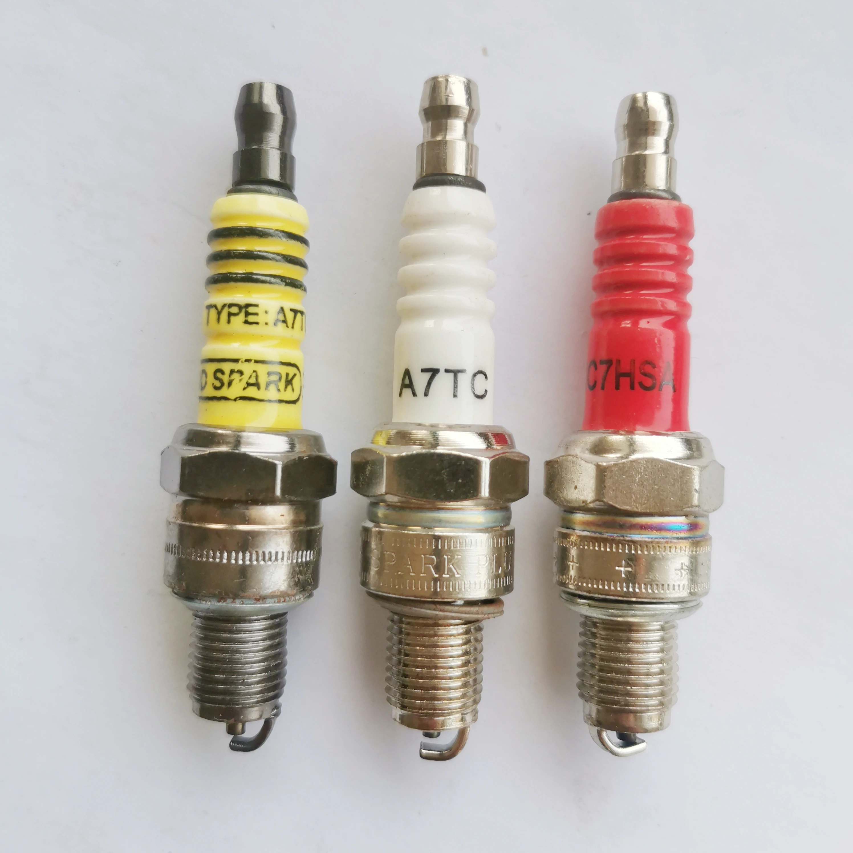 A7TC Spark plug 139 Mower spark plug four-stroke motorcycle 70cc 80cc 110CC spark plug manufacturers wholesale