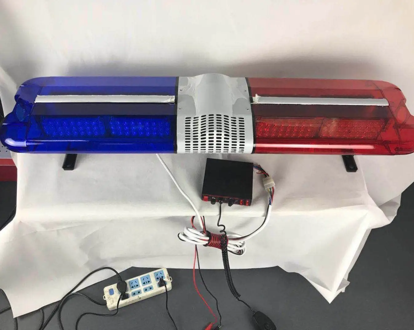 New Arrival Hot Sale LED Strobe Blue Red Light Strip with Speaker for Ambulance Security Car Warning Light
