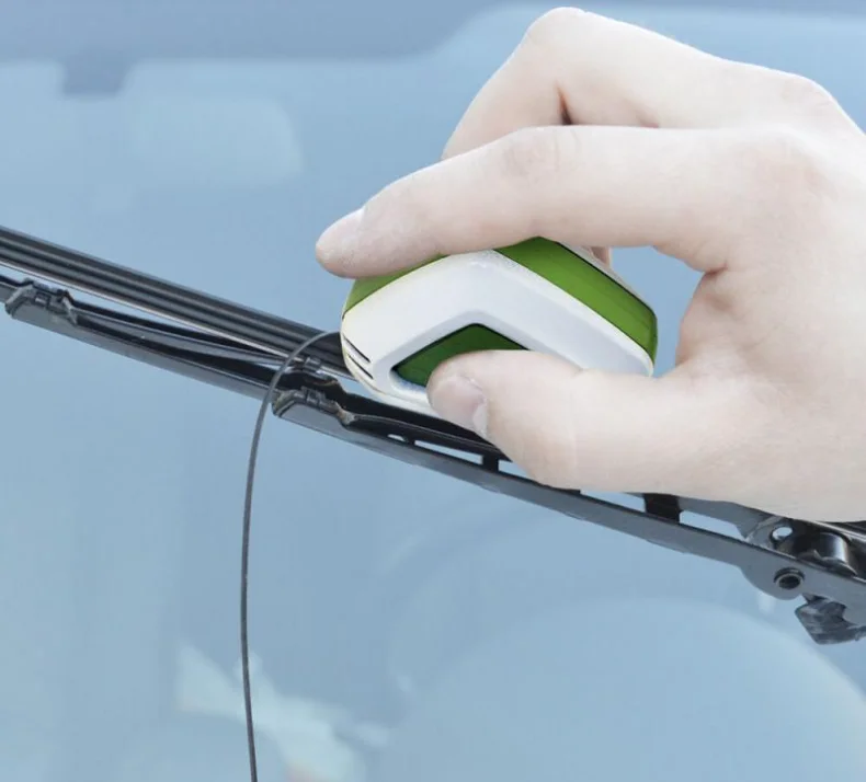 Car Windshield Wipers Repair Tool Auto Strip Scratch Blade Restorer Universal Windscreen Wiper