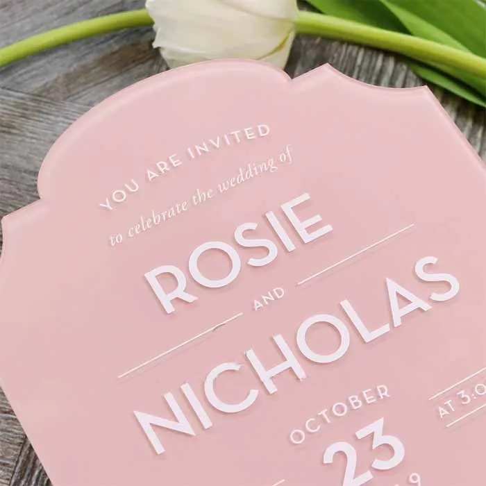 Розовые шикарные очаровательные акриловые свадебные приглашения с именами на заказ акриловые свадебные пригласительные открытки оптом