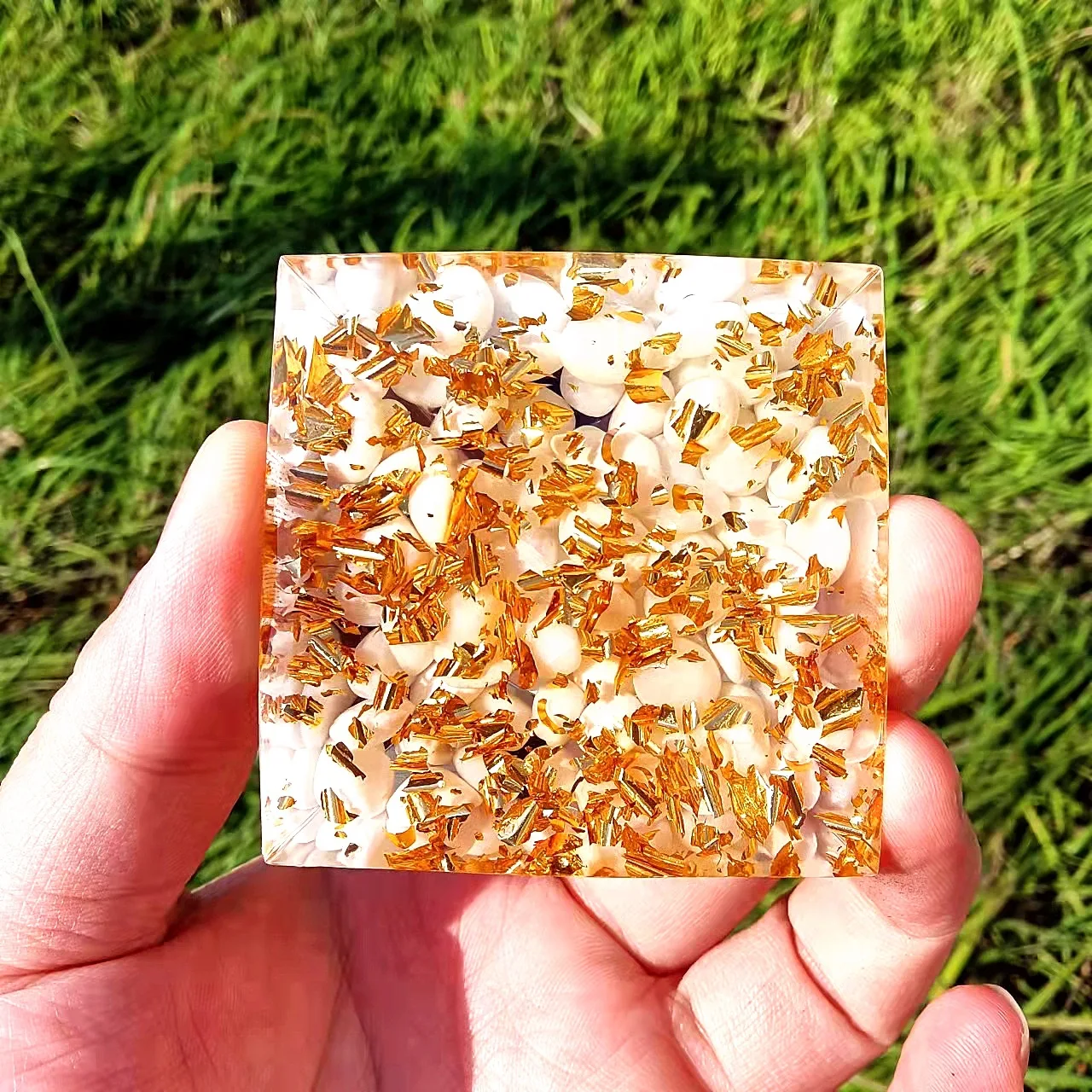 2024 new products DIY Handmade orgonite pyramid turquoise stone orgone energy generator healing chakra reiki gather wealth home