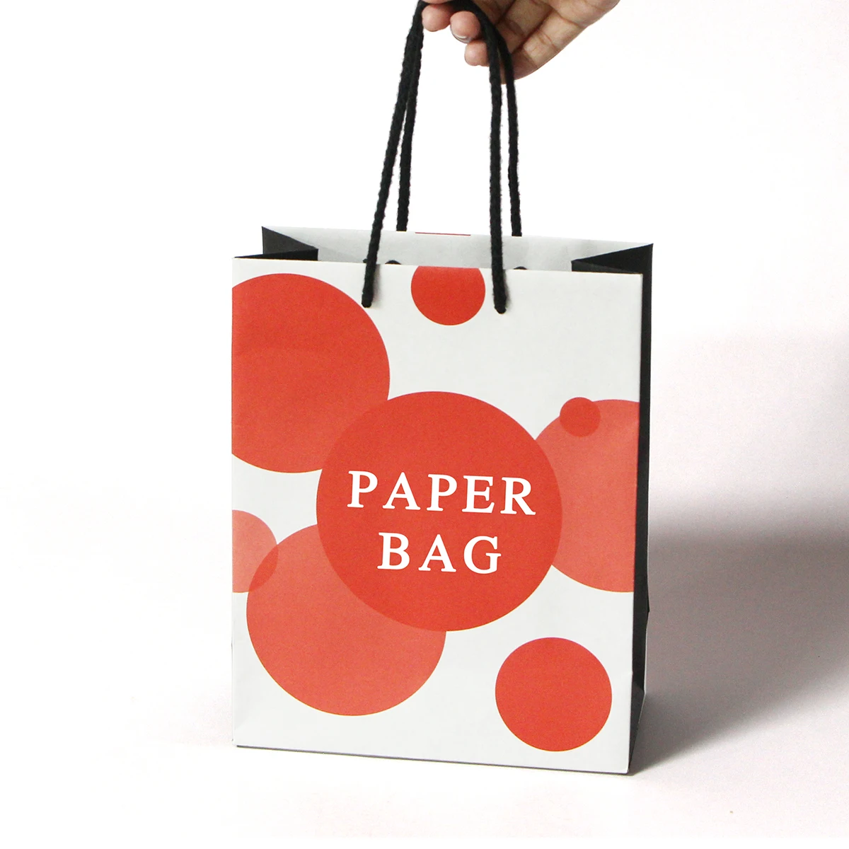 Small Custom Colored White Kraft Luxury Shopping Clothing Paper Bags with Handle for Packaging Wholesale