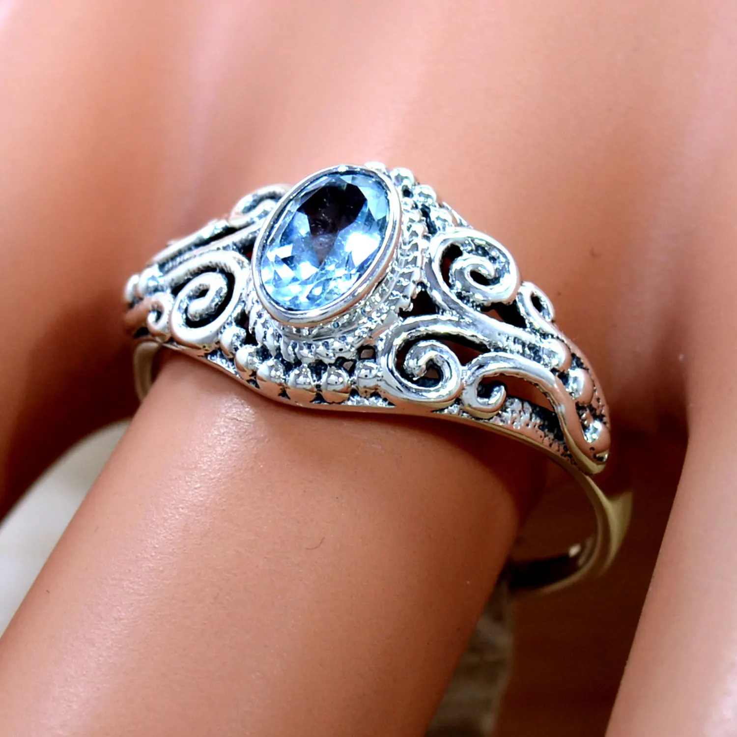 Wholesale 925 Sterling Silver Vintage Look Ring with Stylish Blue Topaz Gemstone and Diamond Super Premium Quality-SJWR-2938