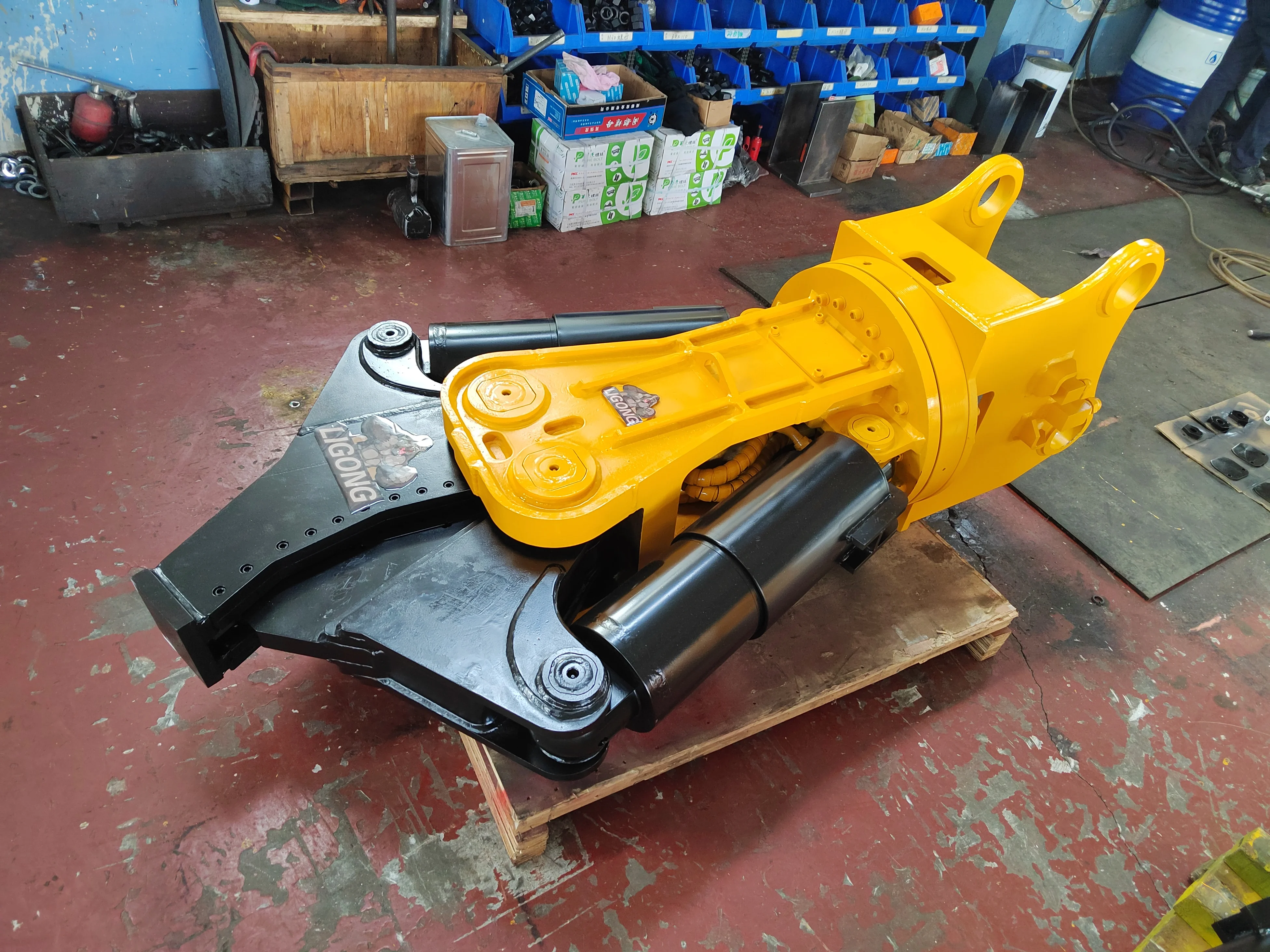 Excavator rotating two cylinders scrap metal shears,concrete pulverizer,changeable blade shears for sale