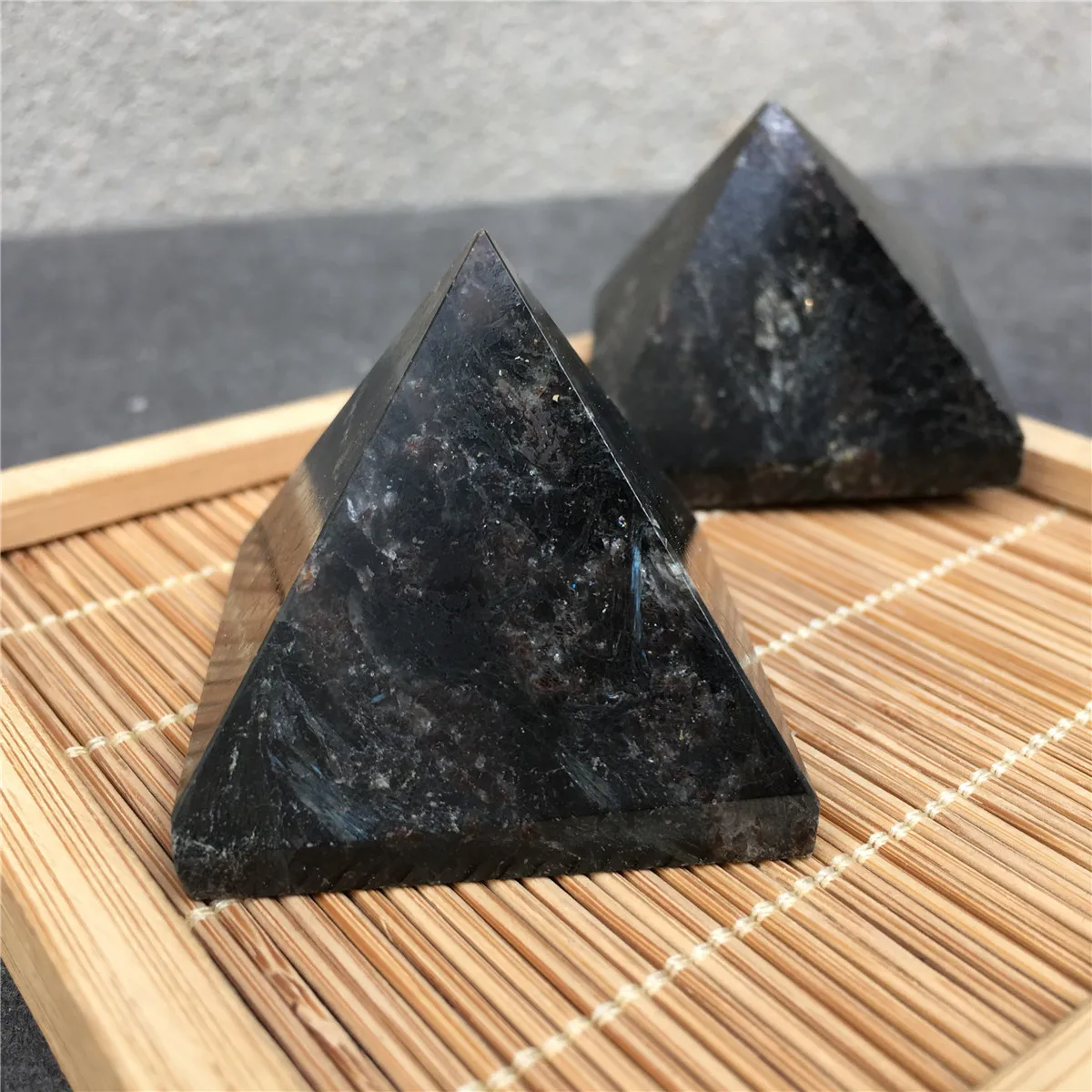 Egypt Pyramid Stone Sculpture crystal quartz Statue Chakra Reiki Carved Fengshui Crafts Healing Spiritual Crystal
