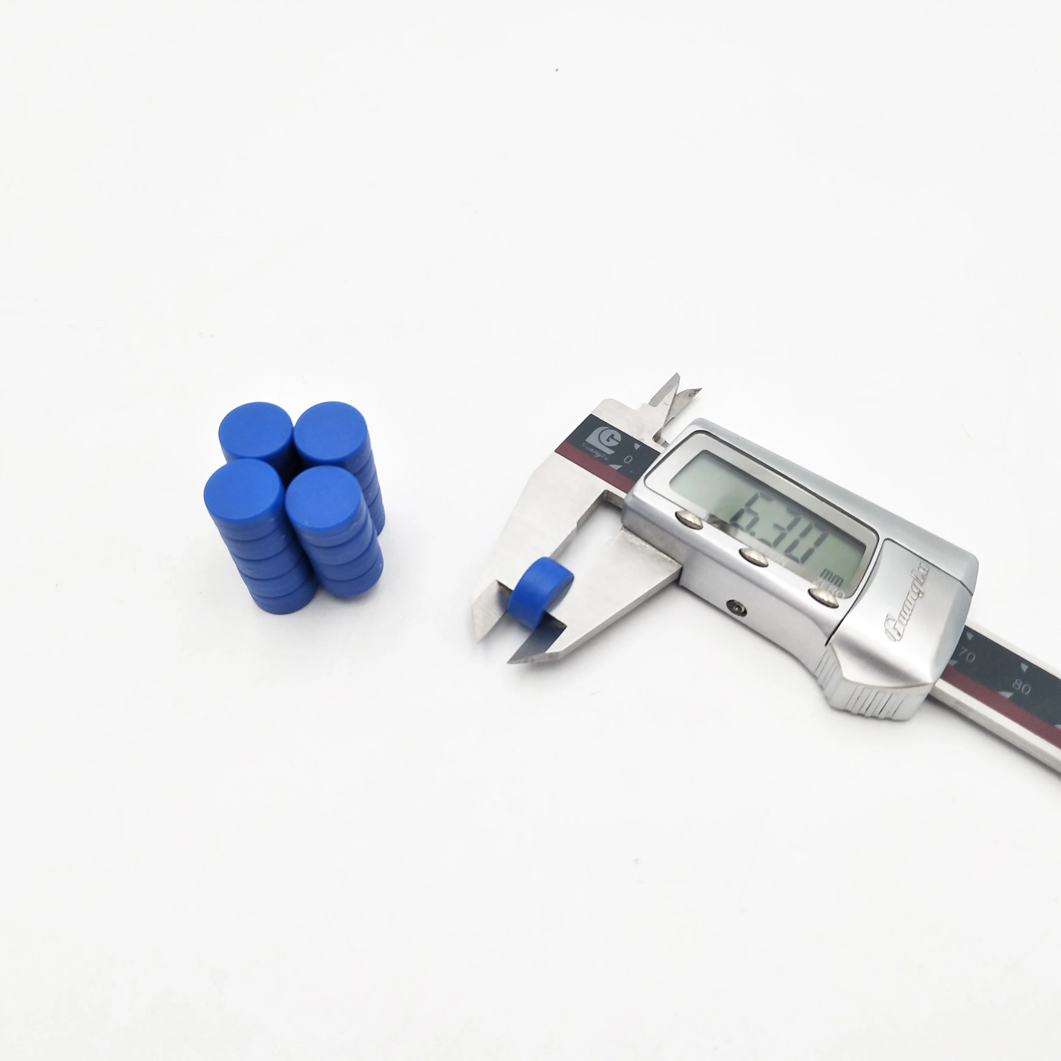 Hotsales Colorful D12.7x6.35mm Button Neodymium Magnets with Plastic Coated for Whiteboard