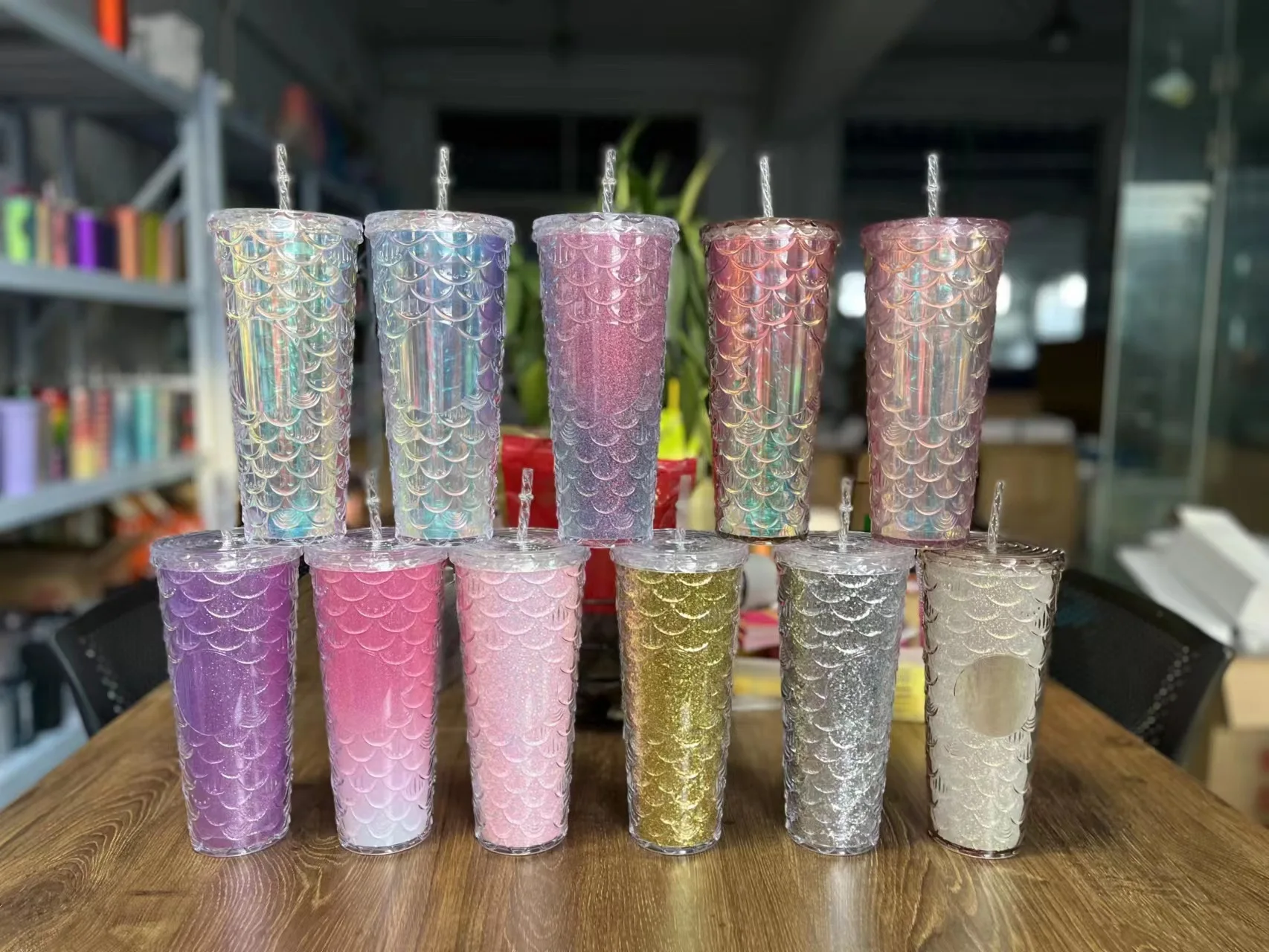 2023 Double-Wall BPA Free Coffee Mugs Cup Reusable Fish Scales Plastic cups With Lid And Straw