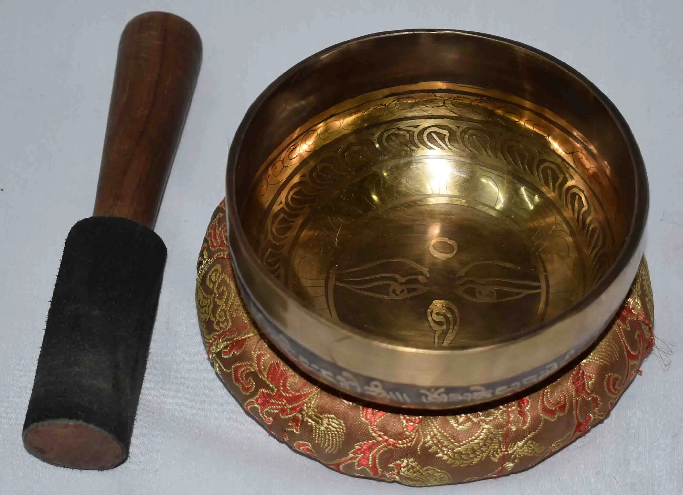 Metal Hand Made Singing Bowls with Carving/hand Made Singing Bowls in Nepal/meditation Singing Bowls Meditation Assorted 50kg NP