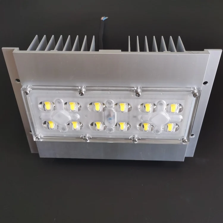 60W PH7070 SMD LED Light PCB Module Optical Lens IP65 Rated Road Lighting AC Power Supply Ce Certified 6500K Color Temperature
