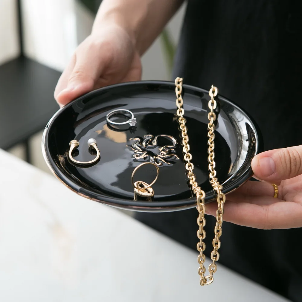 Nice design ceramic display storage for showcase jewelry tray with gold octopus