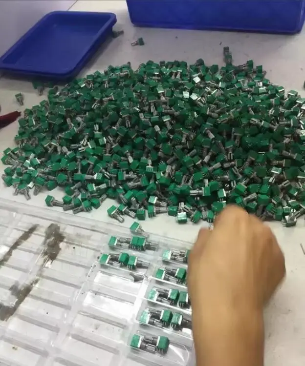 B5K 10K 20K 50K 100K 9mm single 5 pins switch potentiometer