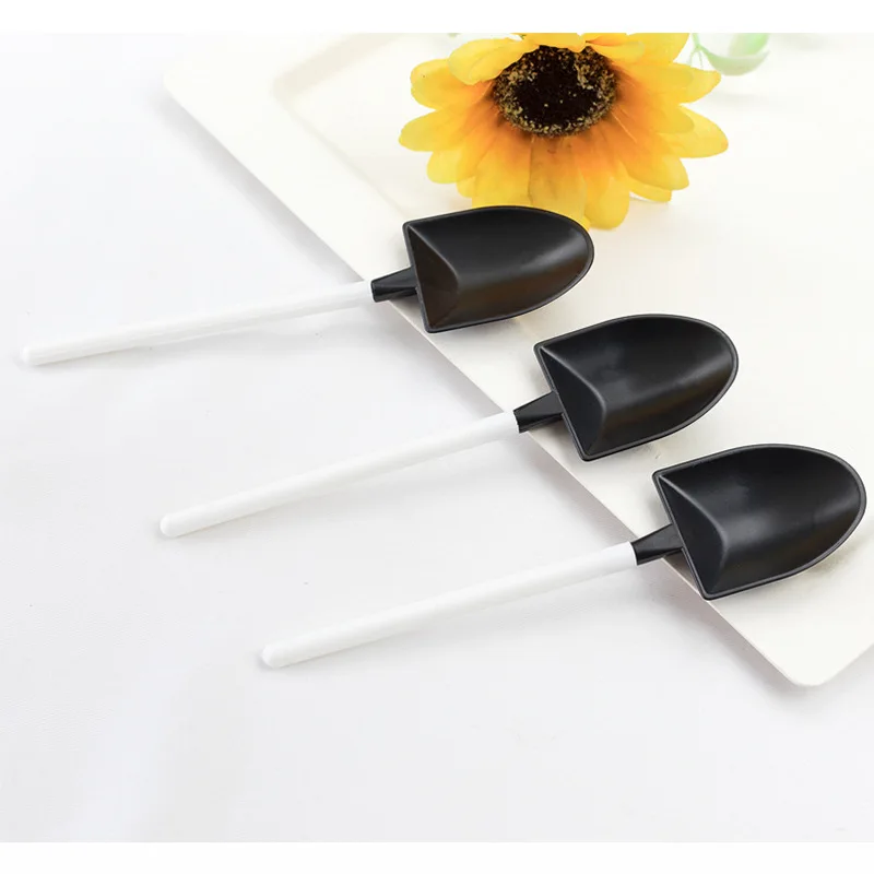 Amazon hot sale black and white mixed colors  plastic Small dessert scoop spoon