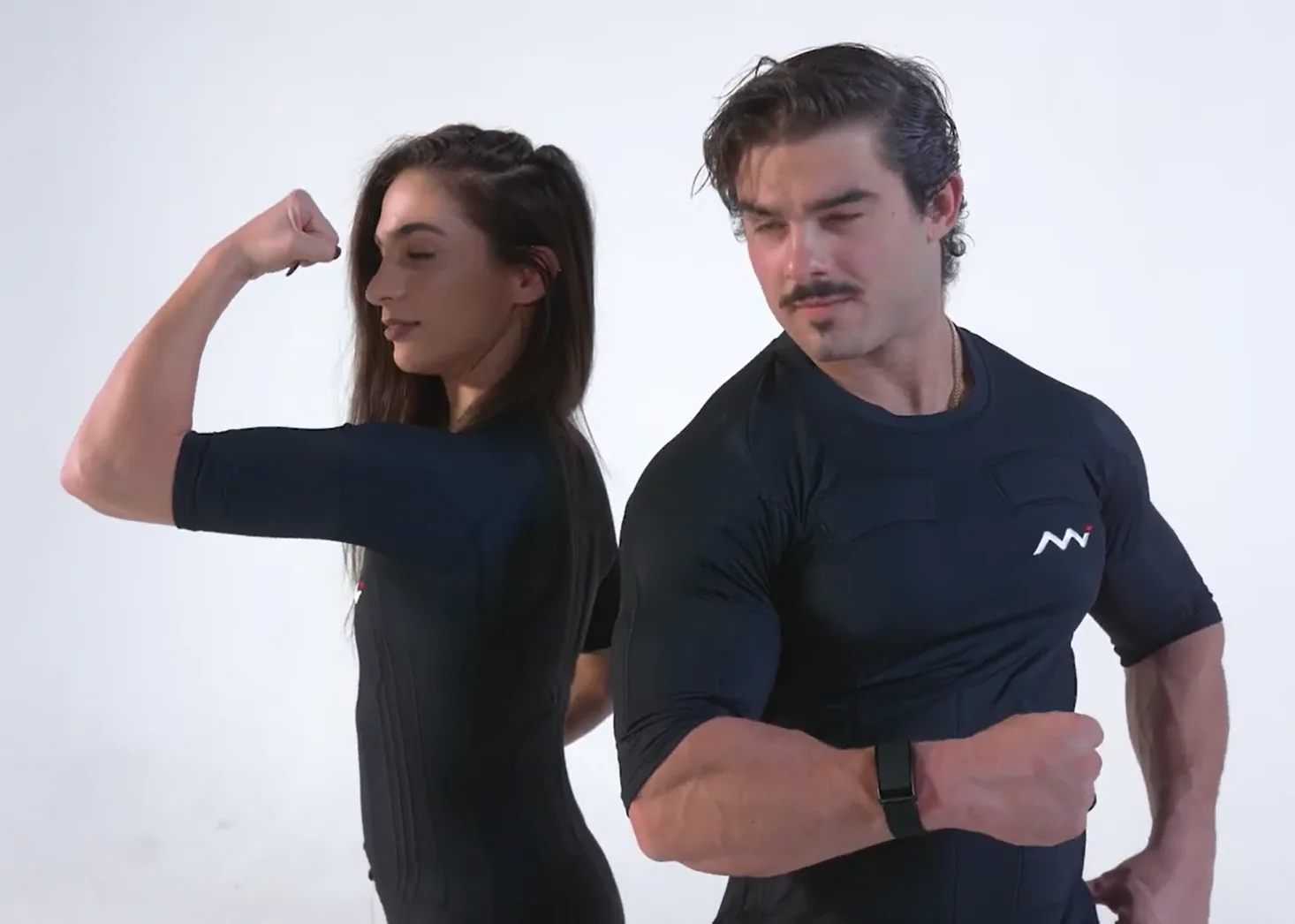 Отличная цена беспроводной фитнес-костюм для